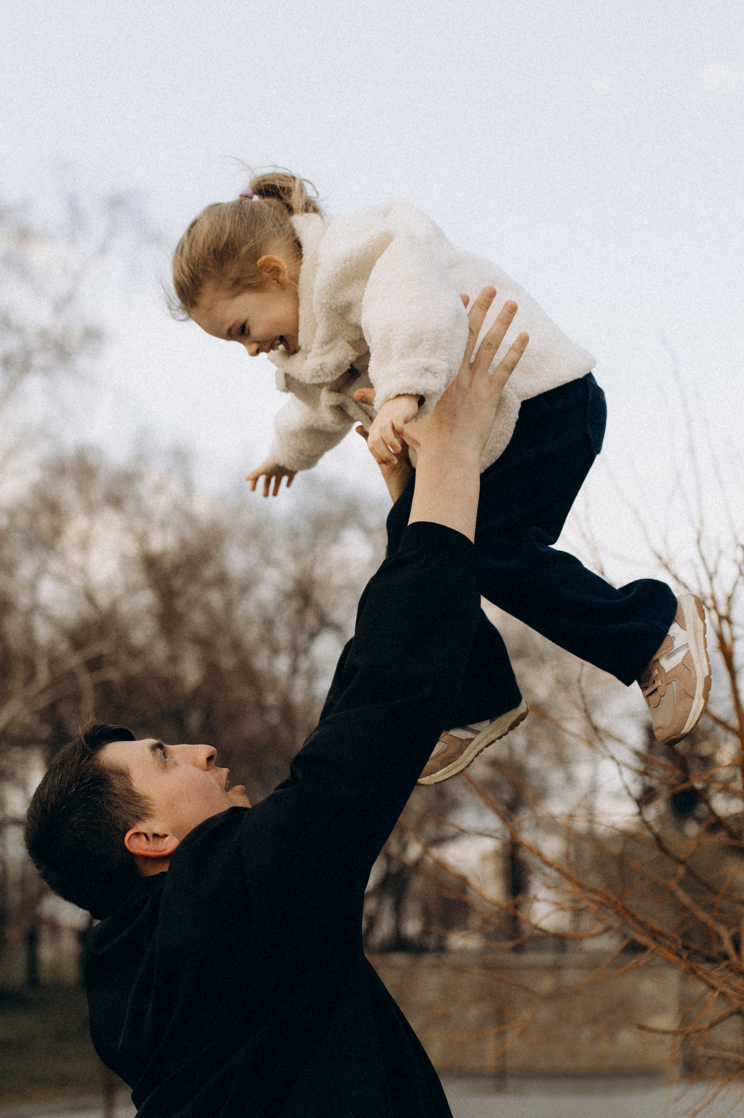 ВЕСЕННЯ ПРОГУЛКА НА НАБЕРЕЖНОЙ. Семейный фотограф в Новосибирске Женя Индрикова