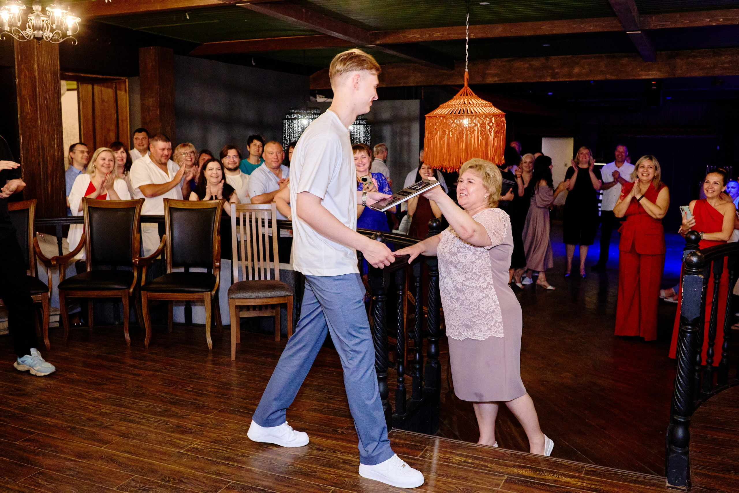 Выпускной 35 Сош. Фотограф Выпускные альбомы Таганрог Сергей Коробченко