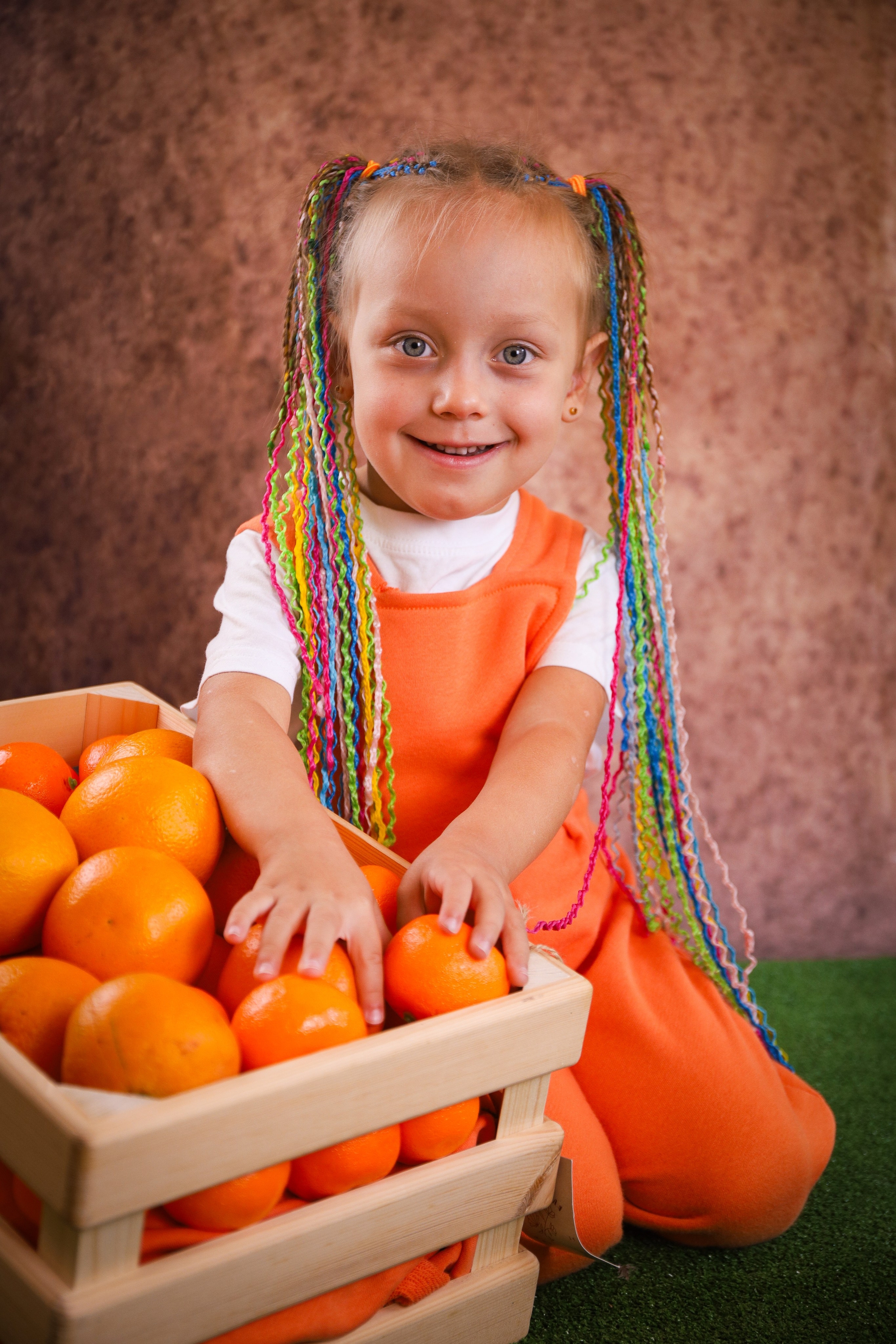 Оранжевое настроение. Выпускные альбомы в Таганроге и Ростовской Области