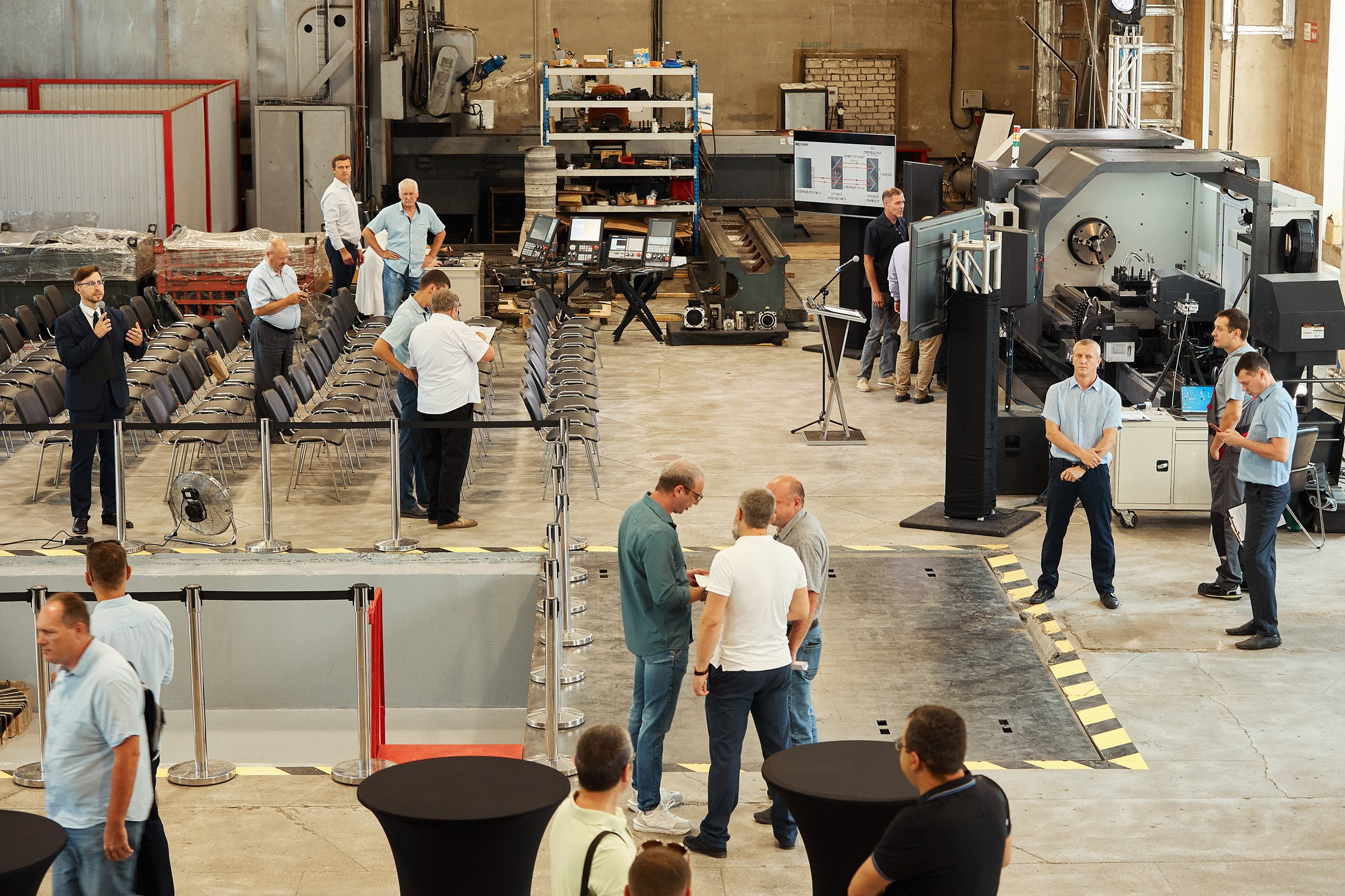 EMG / Международный форум / Презентация нового высокоточного станка. Антон Артюшин, портретный фотограф. Москва