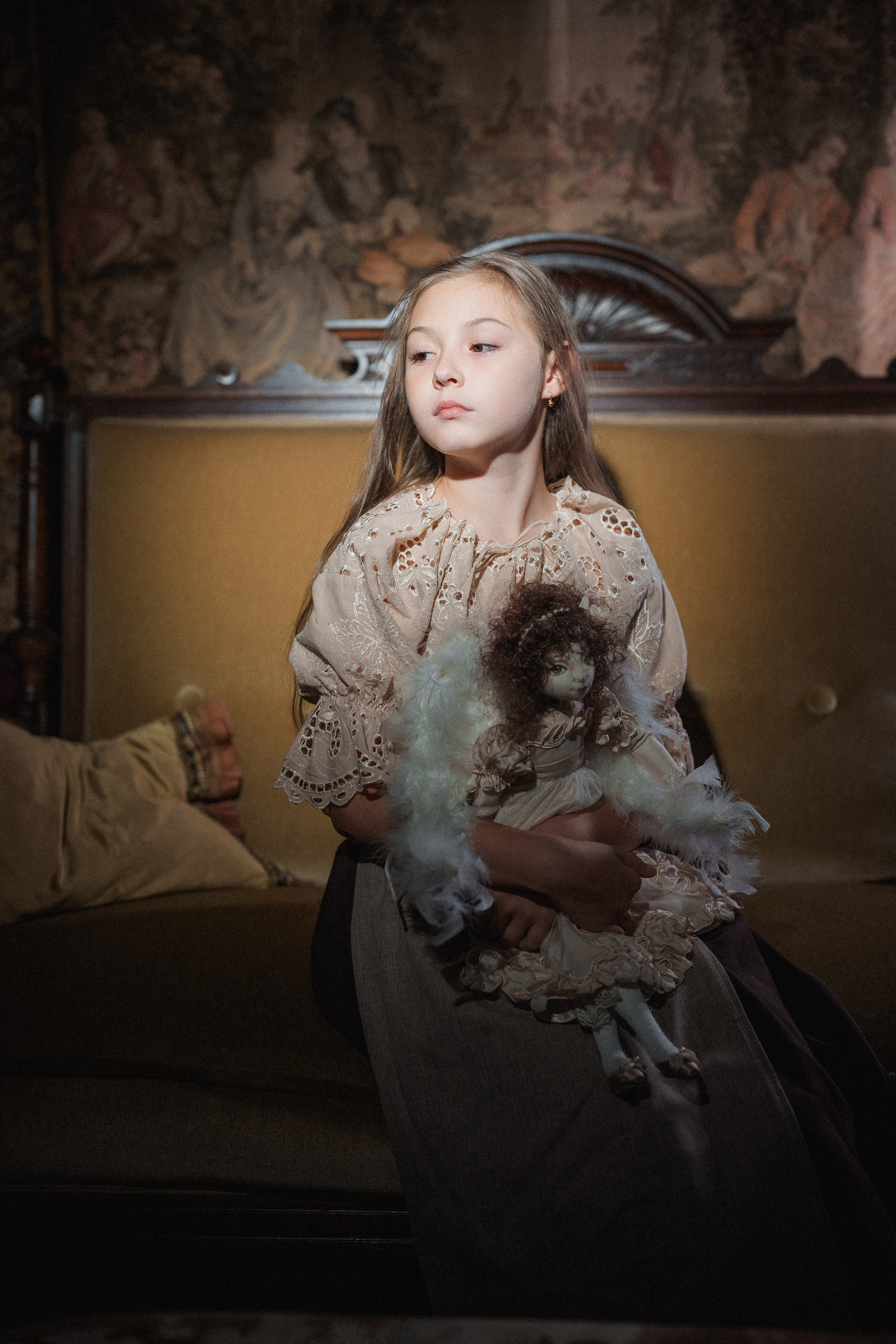 Примеры стилизации портретов и нестандартного света. Фотограф Олег Сотник