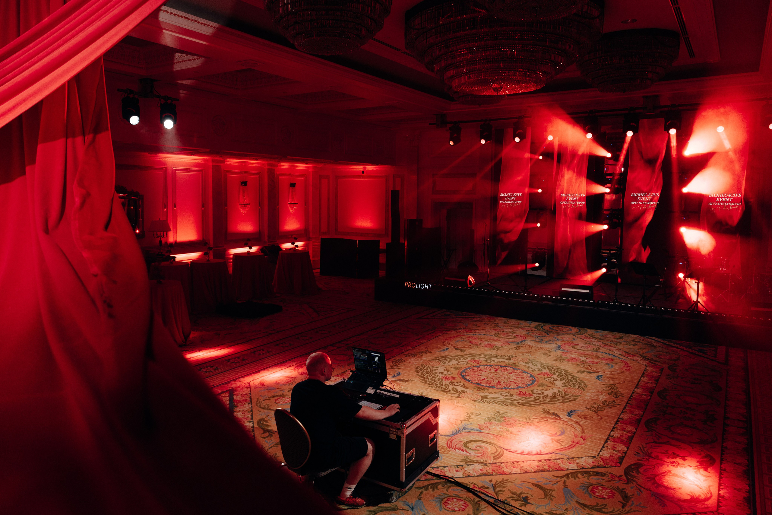 Red ball. Свадебный фотограф в Санкт-Петербурге и Москве Андрей Чернов