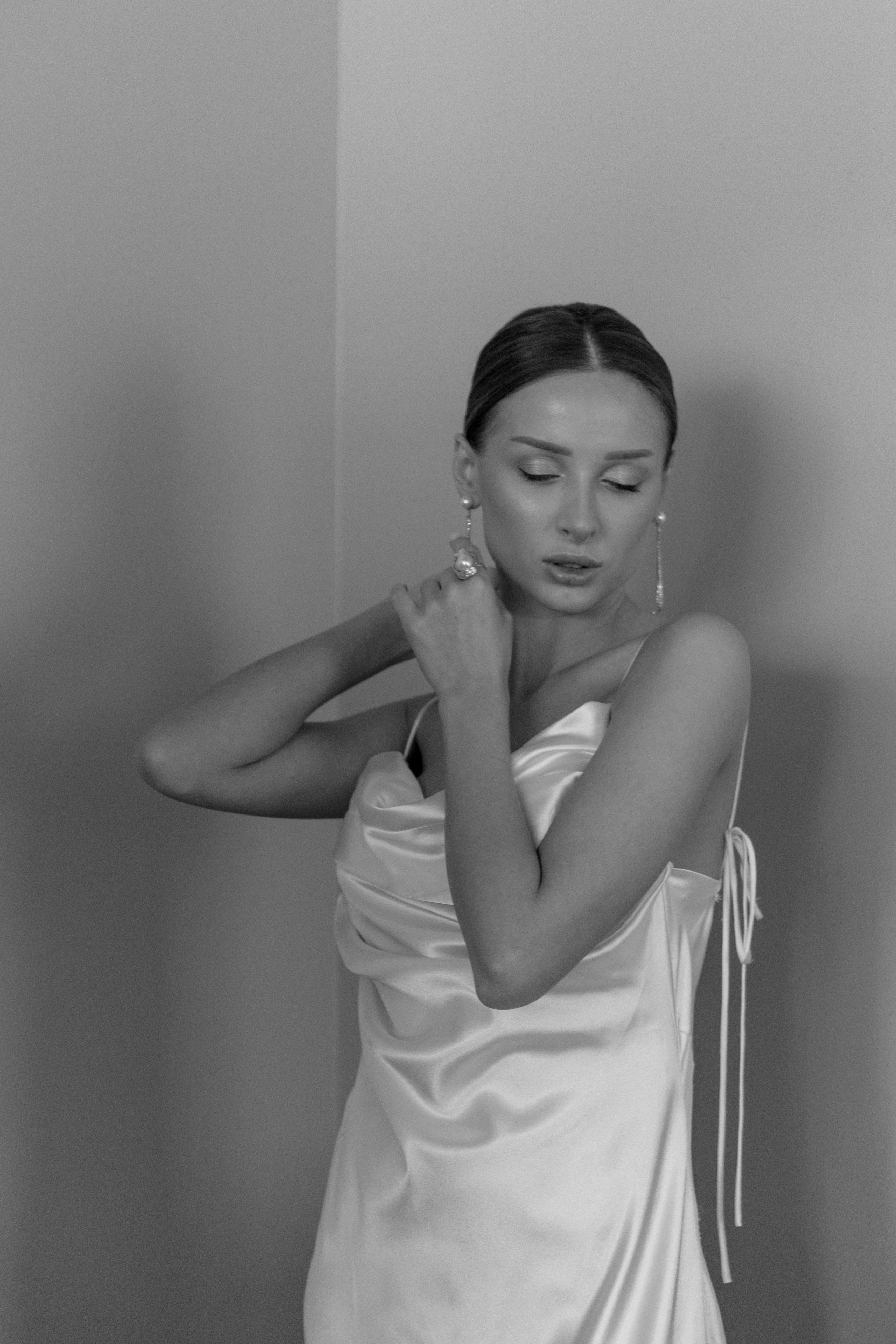 Совместные сборы в отеле. Свадебный фотограф Полина Панина