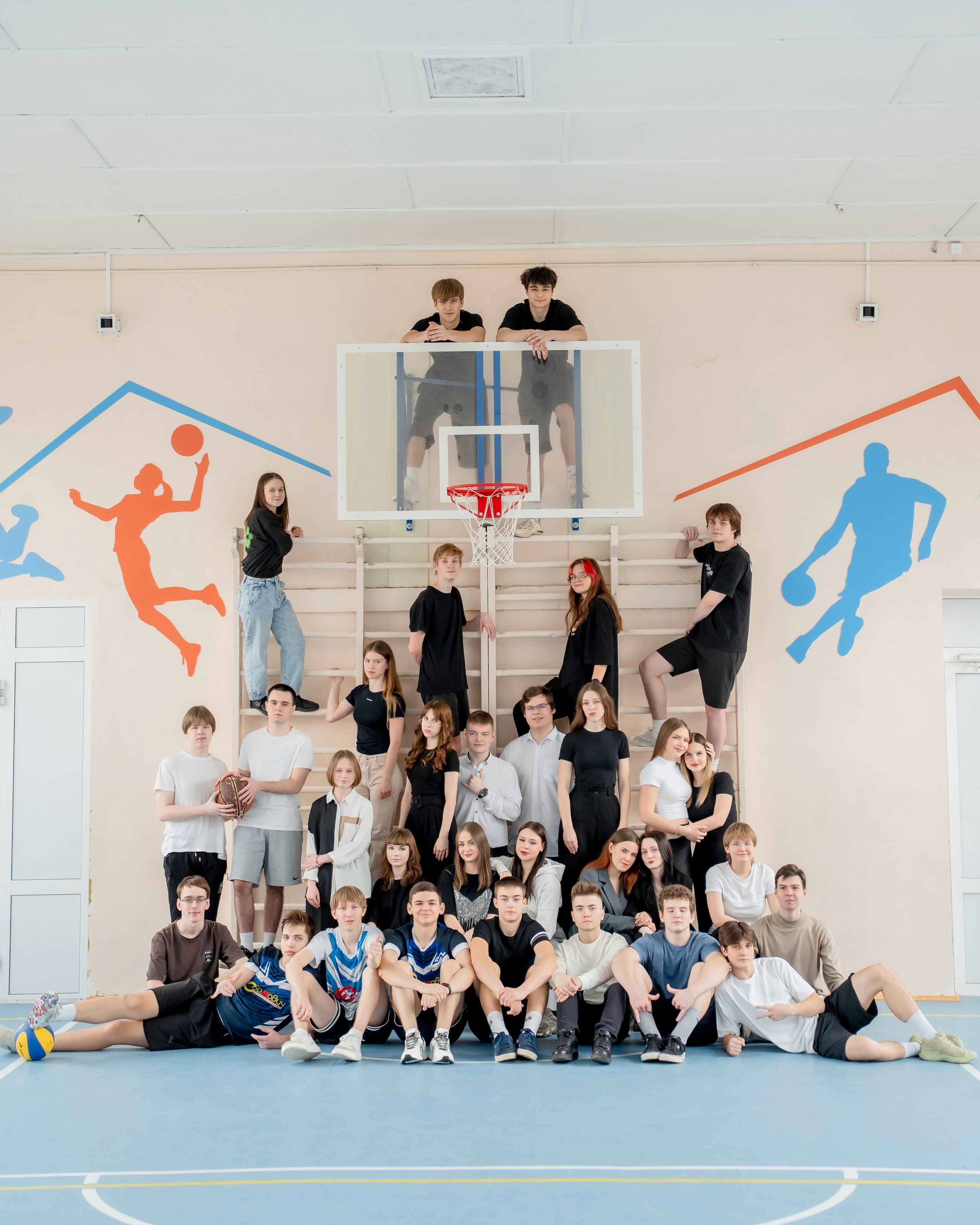 Групповой портрет в классе. Forteens Выпускные альбомы в Нижнем Новгороде