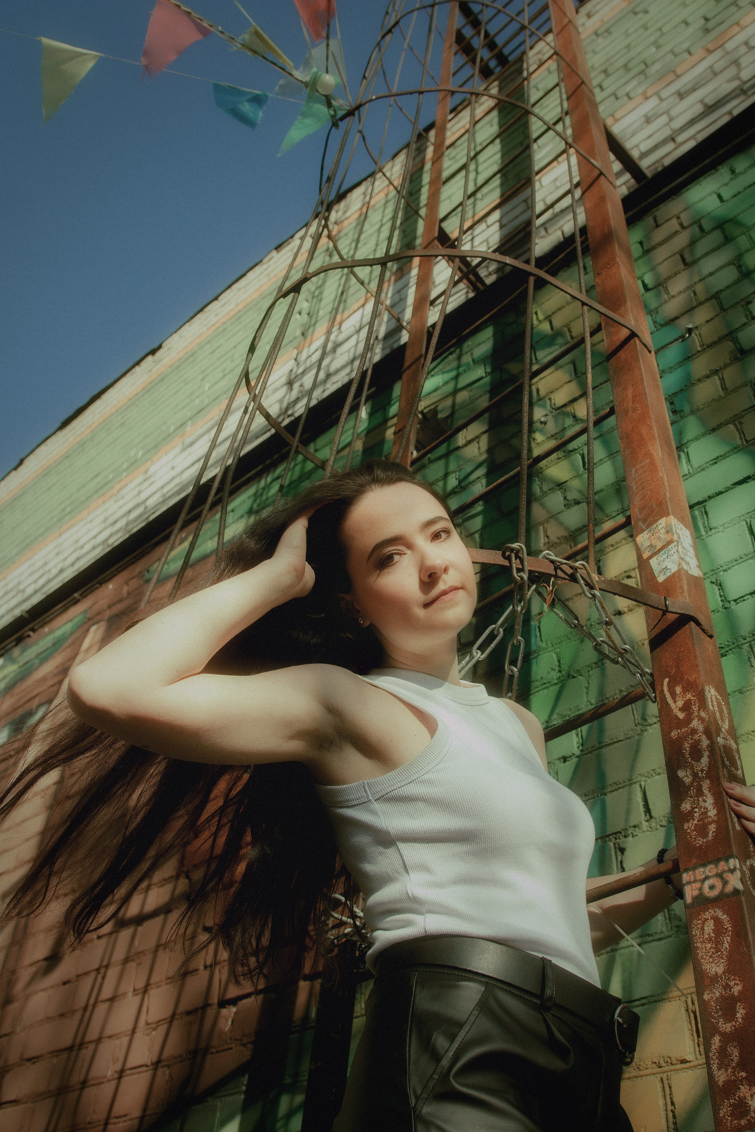 Солнечный Апрель