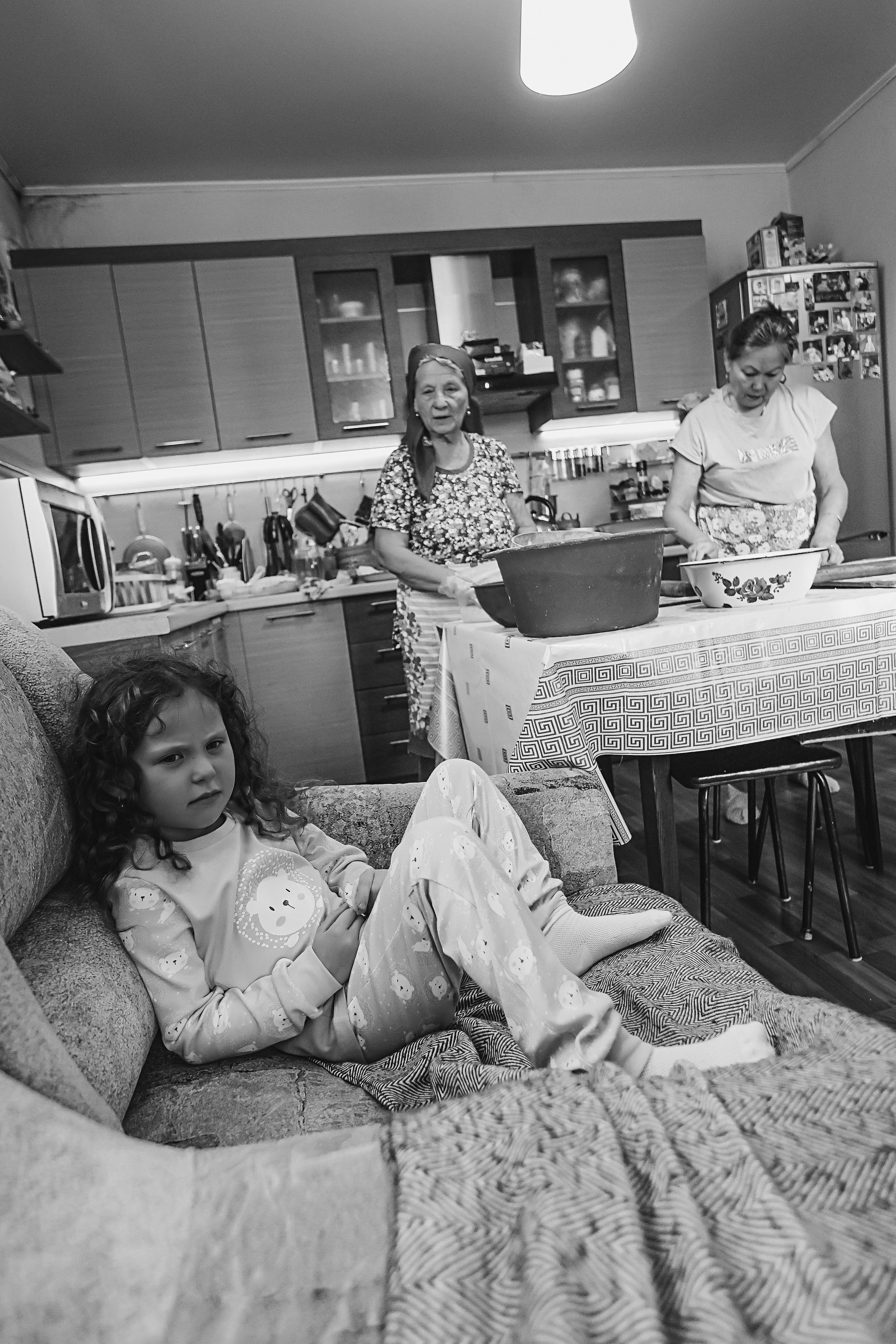 Большая семья репортаж. Семейный фотограф Тюмень, фотограф на роды Салмина Мария