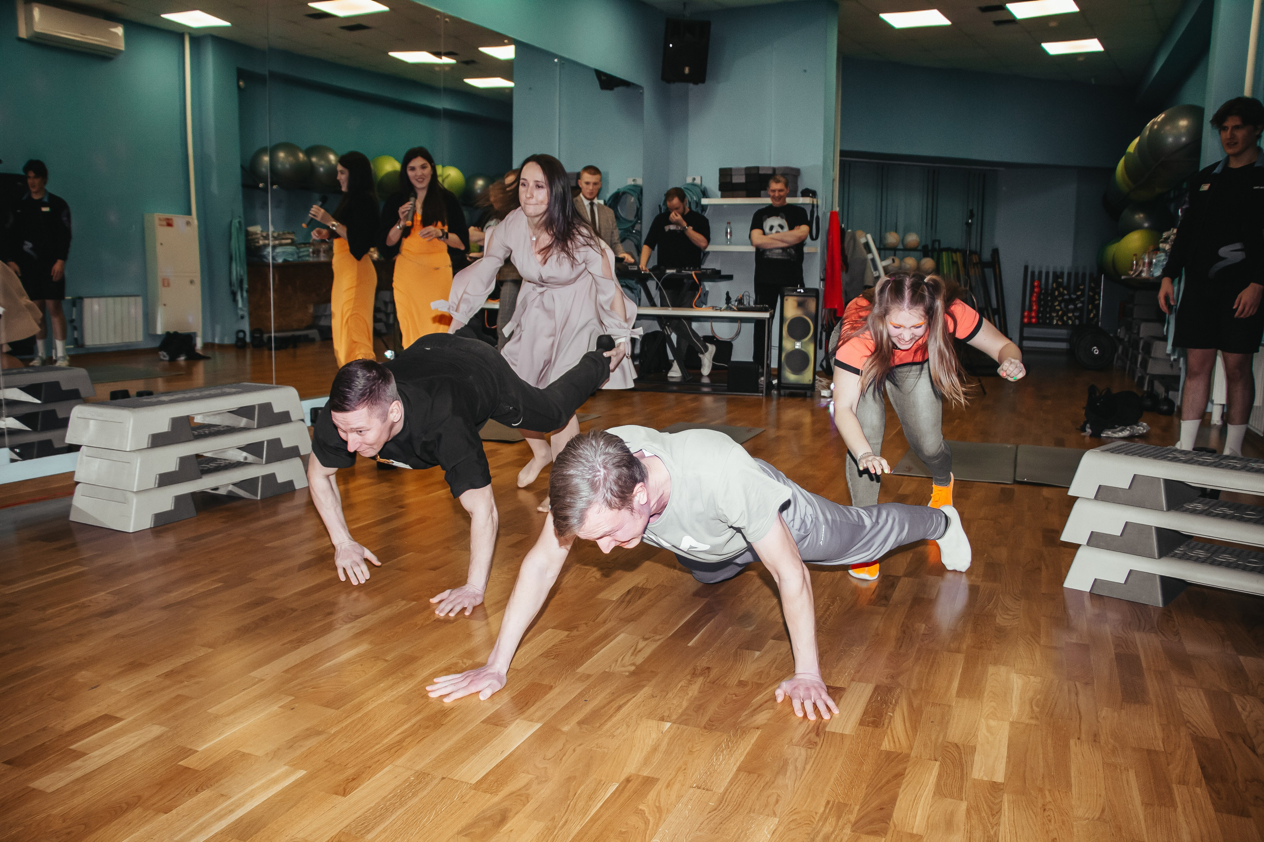 День Рождения фитнес-клуба Bright fit, репортажная съемка Екатеринбург. Фотограф в Екатеринбурге Пойгина Елена