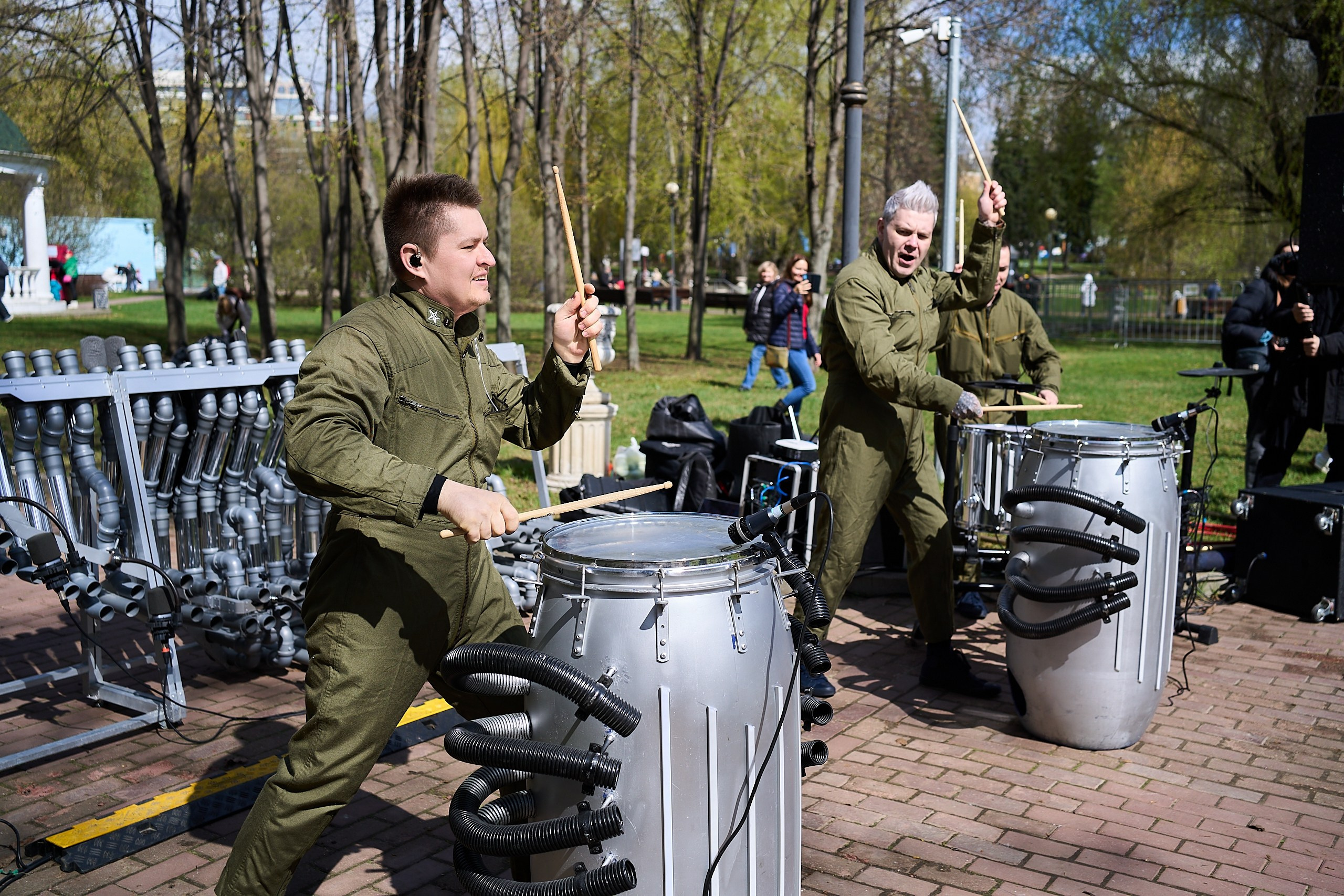 Субботник у Управления делами Мэра и Правительства Москвы. Фотограф и Видеограф в Москве. Олег Корушев
