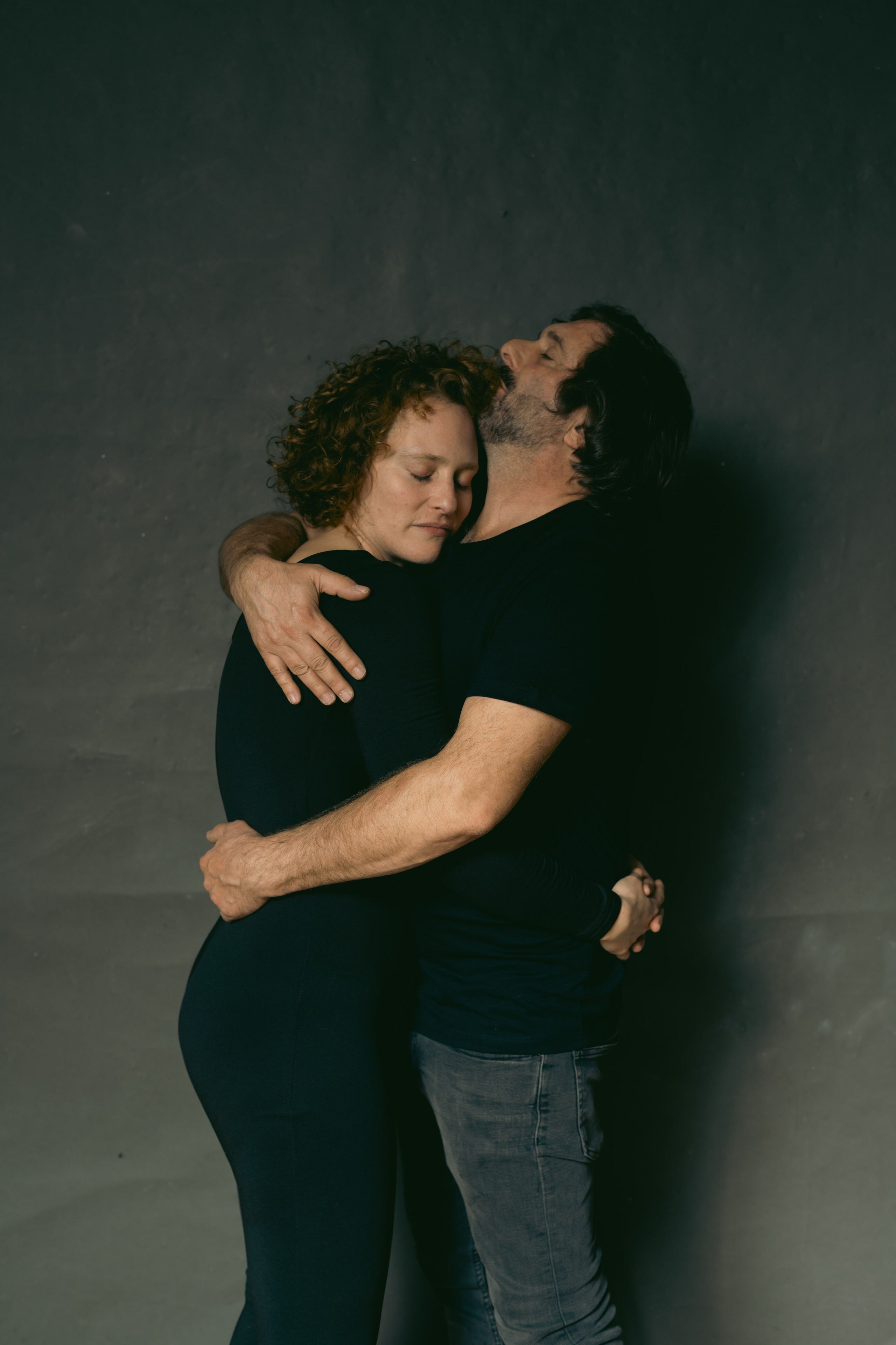 ANA and PEDRO. Studio. Anastasiia Antoniuk portrait, family and couple photographer, Portugal