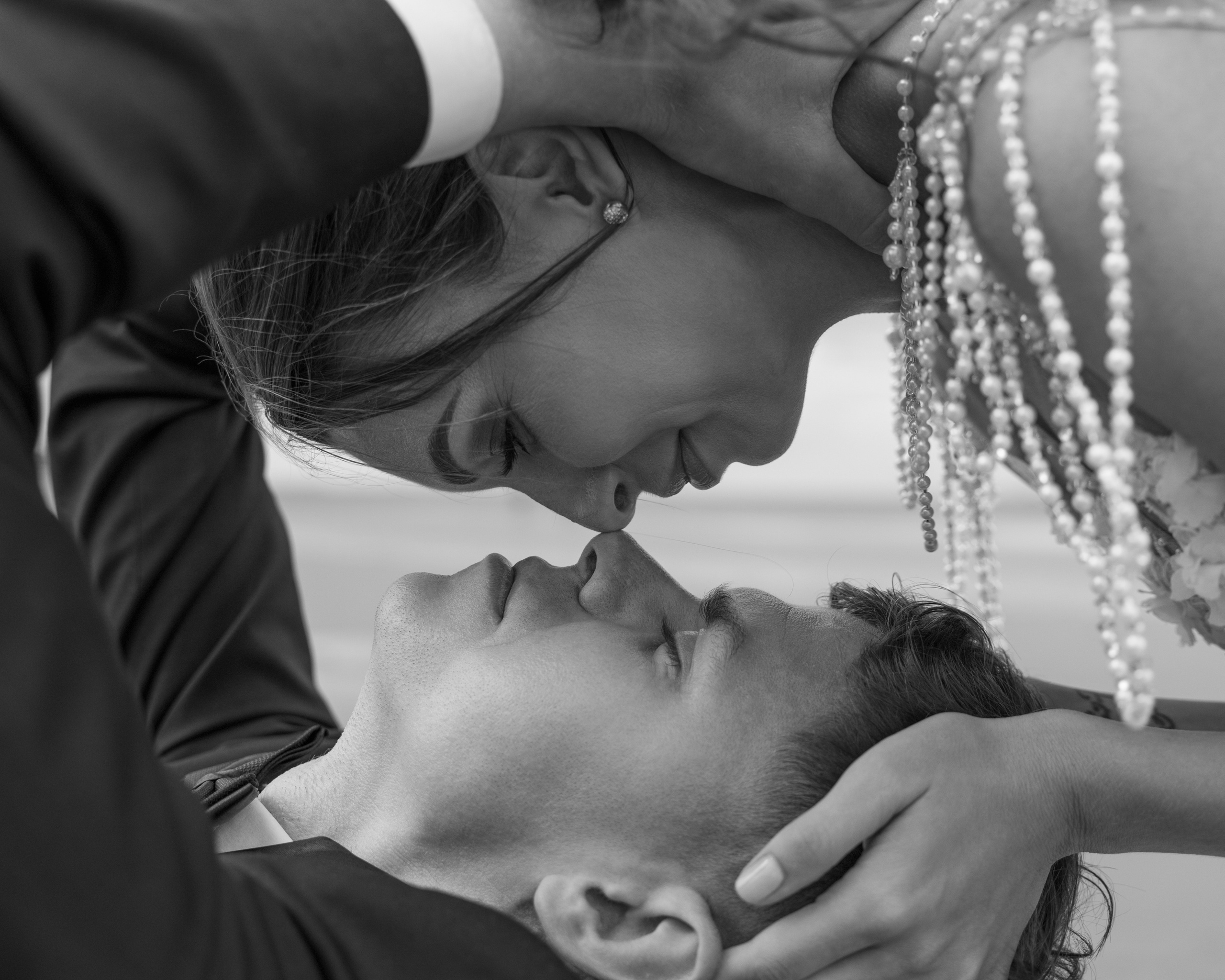 Свадебный ужин для двоих на берегу Финского залива. Фотограф в Санкт-Петербурге Вагнер Юлия