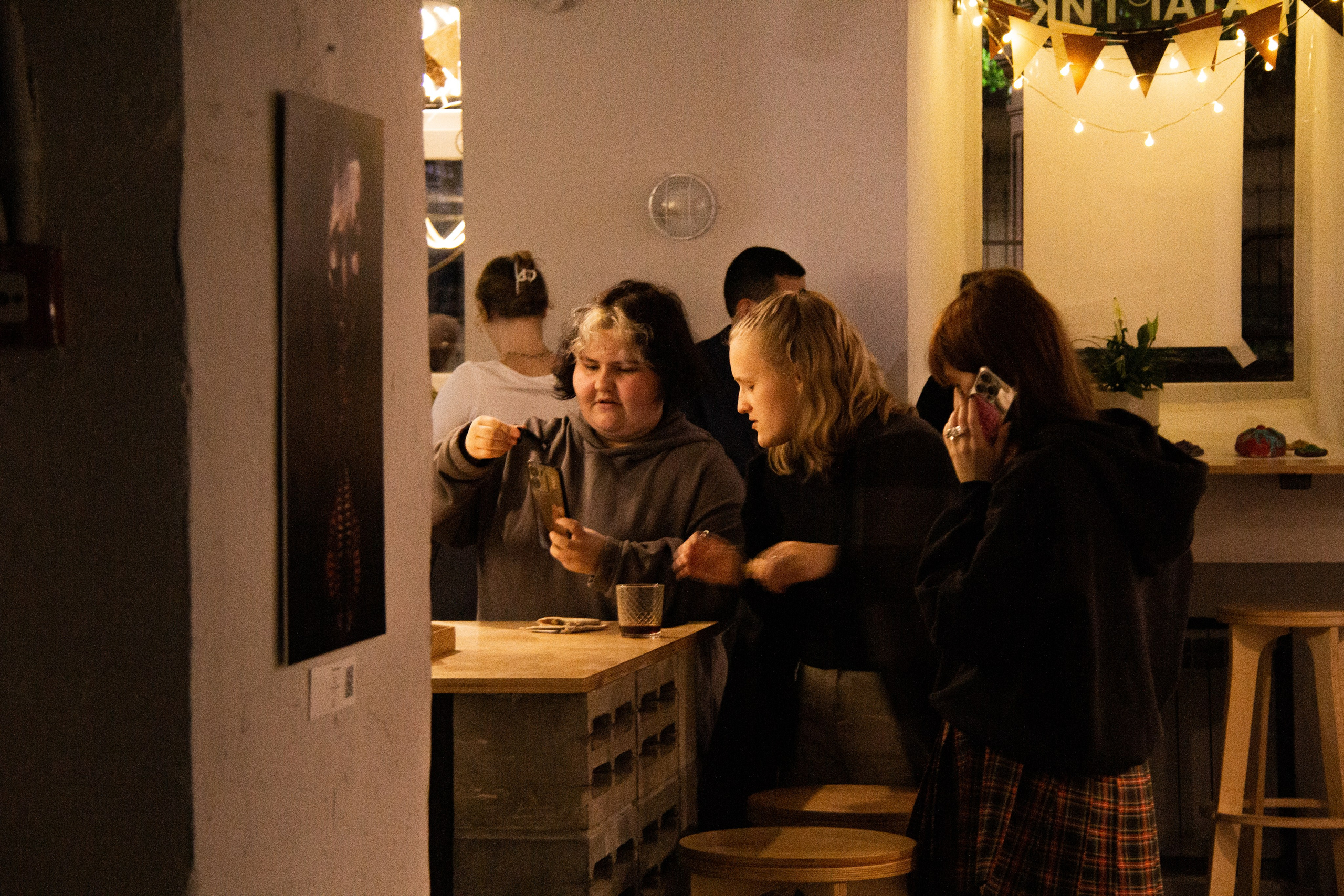 Кофейня Катартика, открытие выставки «Мистика» 3.10.2024. Janie valde | visual artist