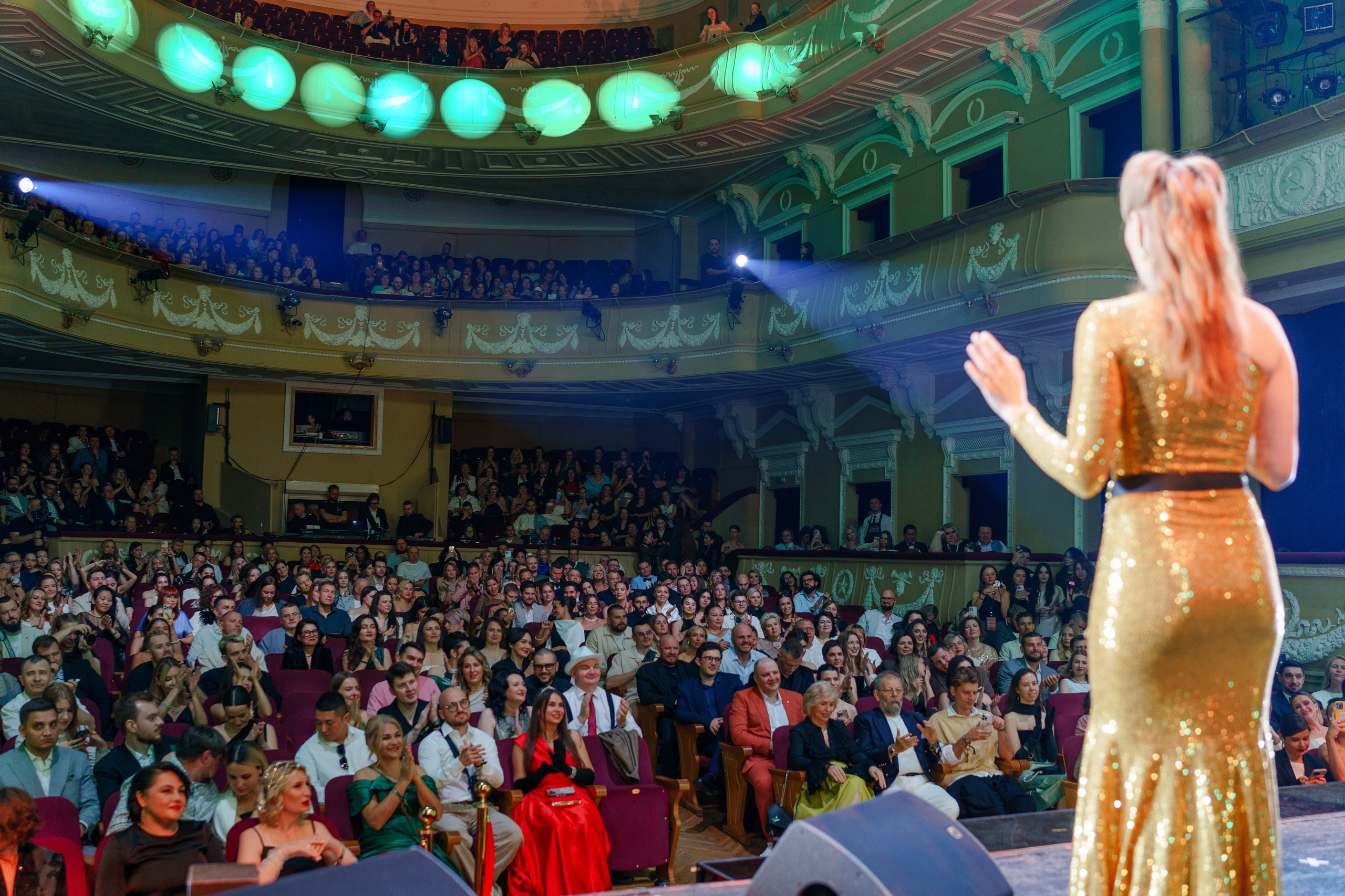 Фотограф репортажный на премию. Репортажный фотограф в Москве Саша Дружинина