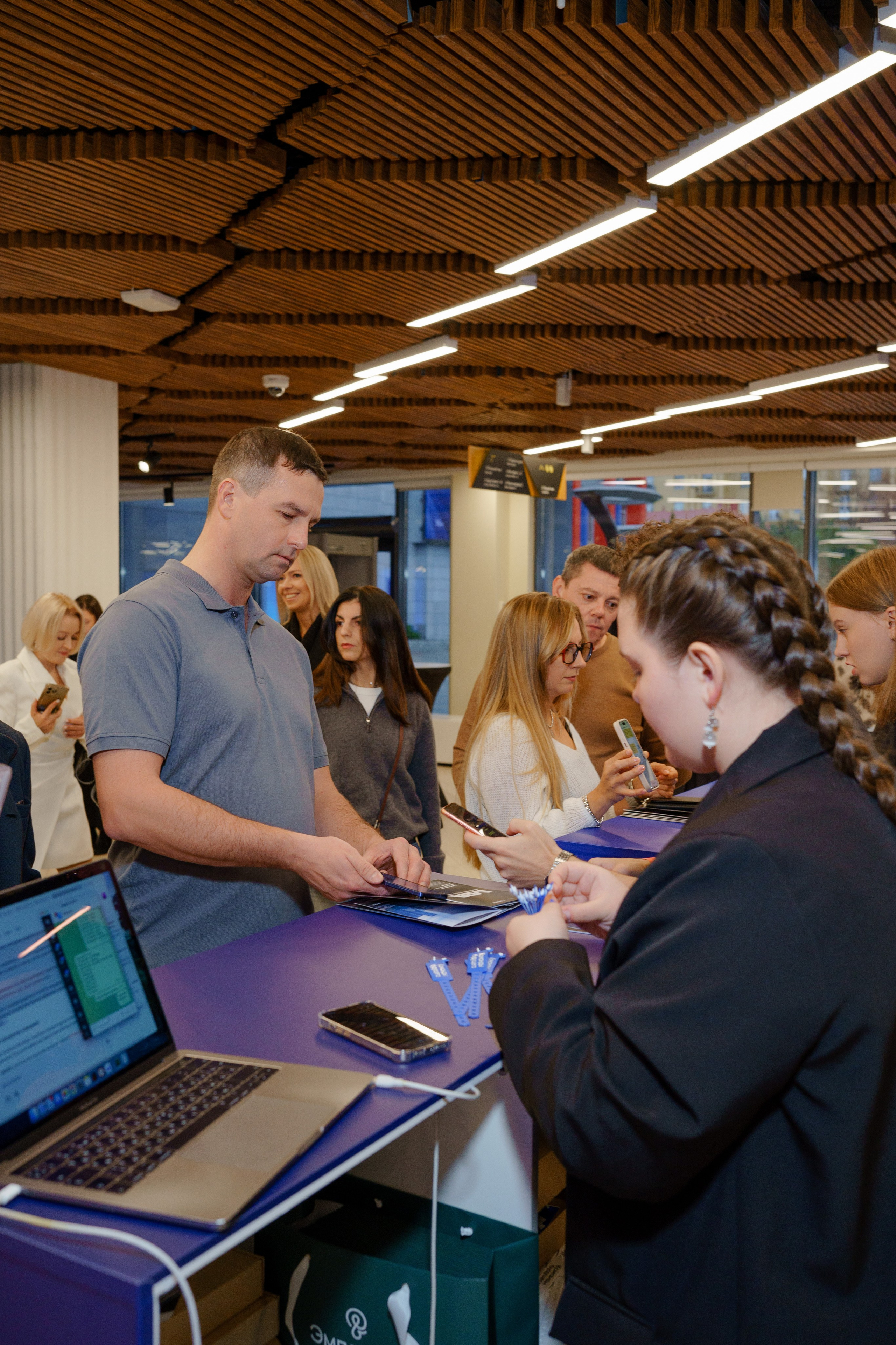 Репортажный фотограф на конференцию в Москве. Репортажный фотограф в Москве Саша Дружинина