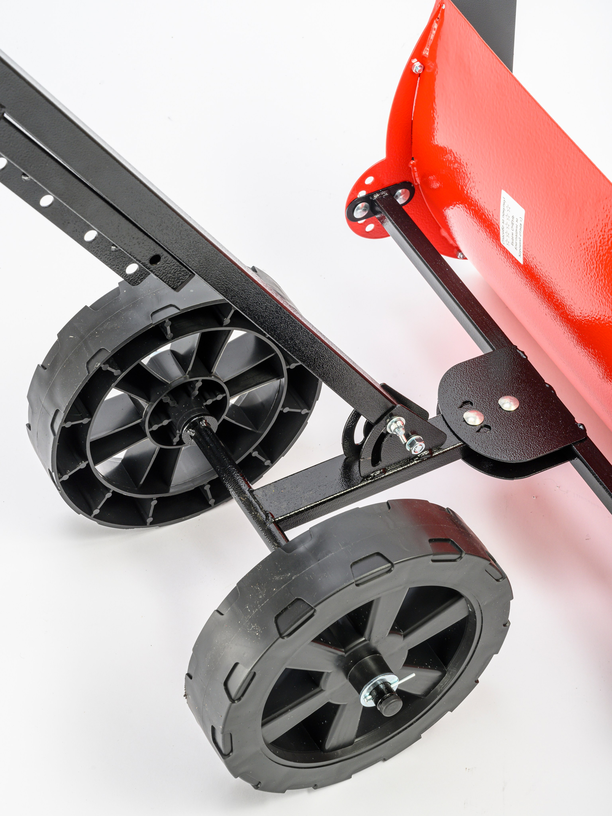 Каталожная съёмка: Снегоуборочная лопата / Пылесос. Фотограф Андрей Зикеев, фотостудия AzArt Studio в Москве