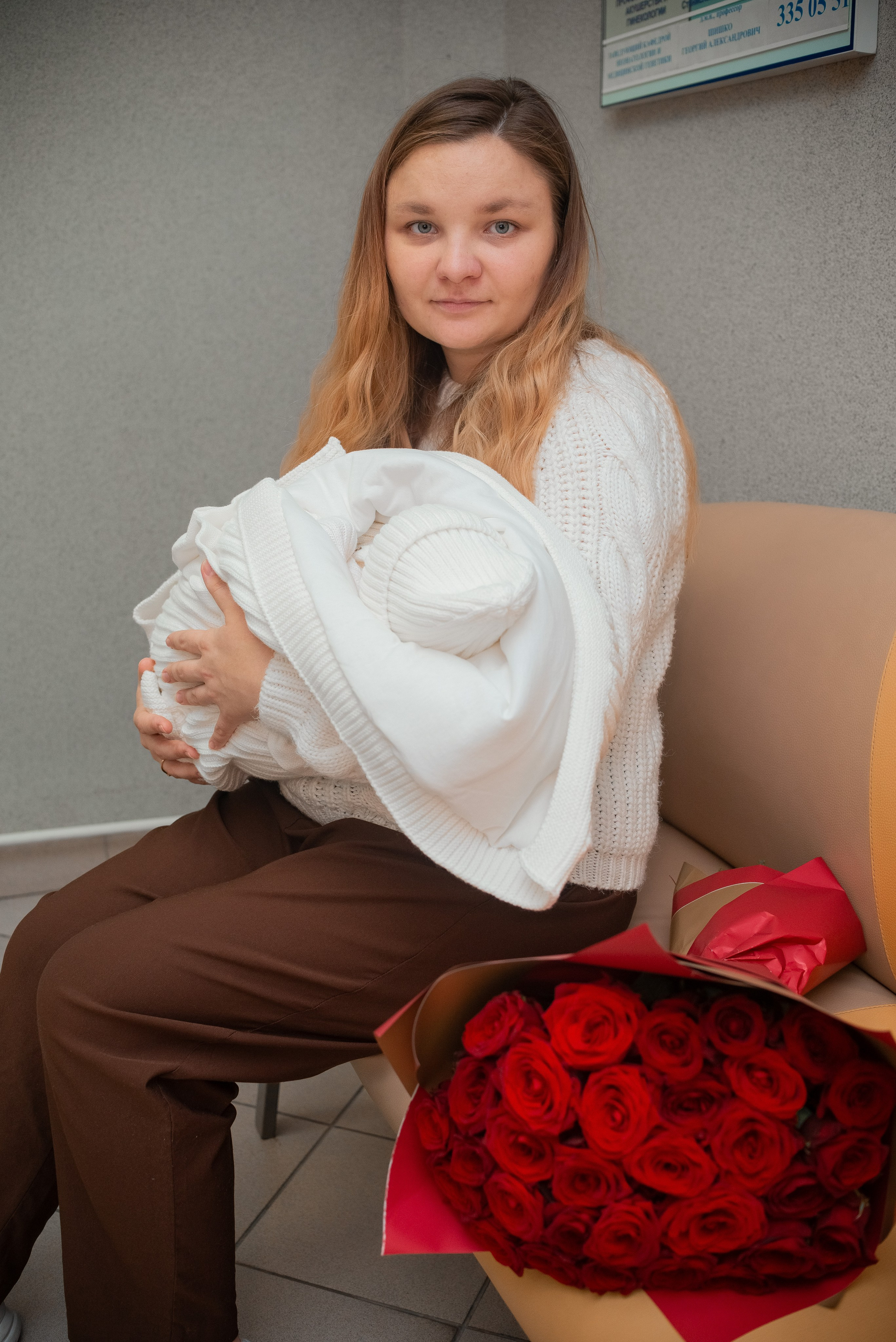 Выписка Натальи МиД. Семейный фотограф на выписку из роддома и крещение Минск Настя Гришук