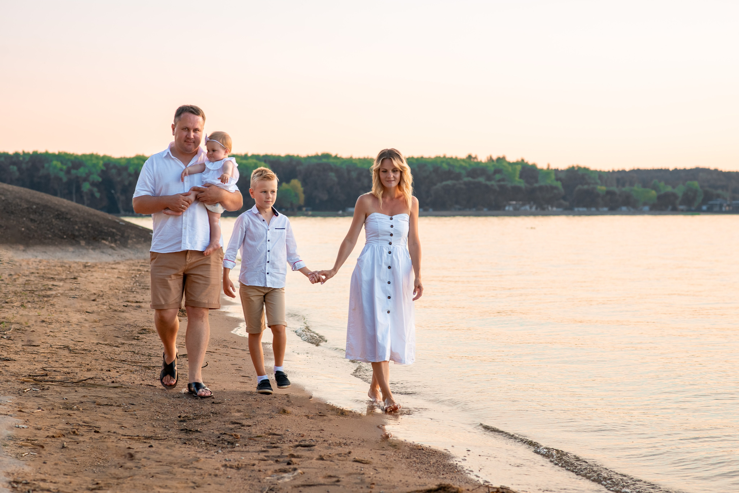 Татьяна на Минском море. Семейный фотограф на выписку из роддома и крещение Минск Настя Гришук