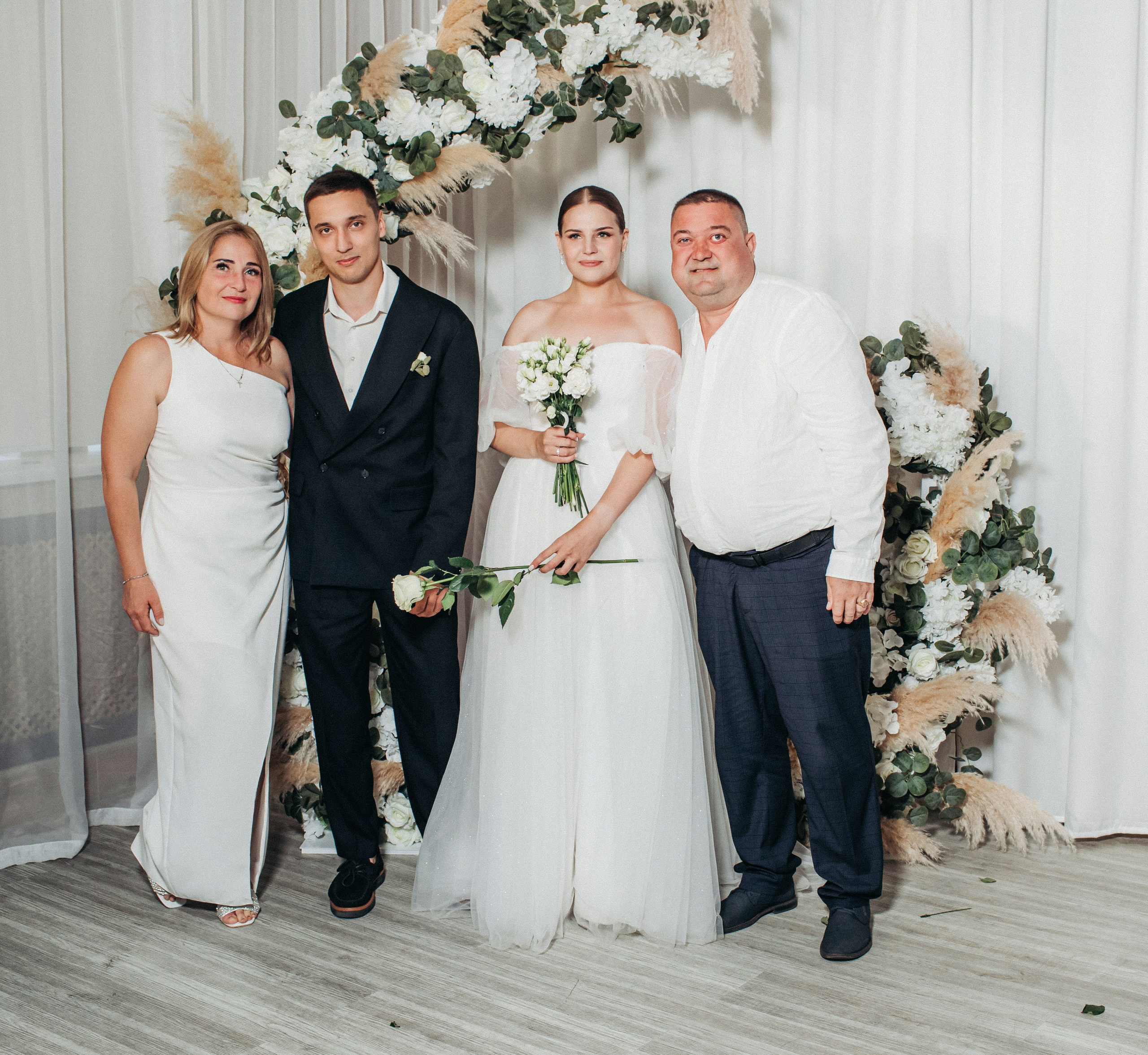 Vlad & Nadya (Saint-Petersburg, Russia). Destination wedding photographer Peter Letu