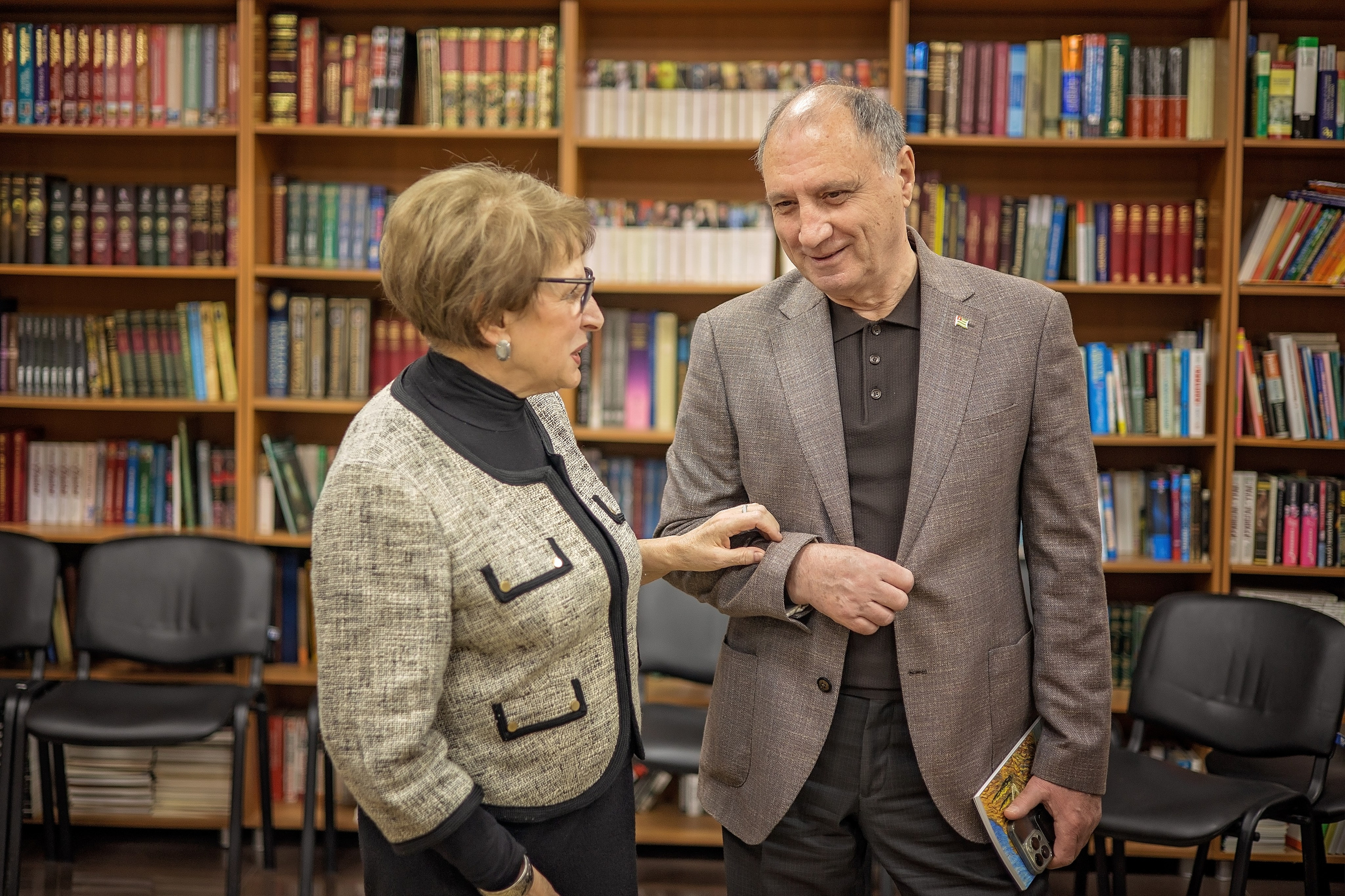 Художник, искусствовед Александр Лозовой. Свадебный и семейный фотограф в Абхазии Эля Цишба