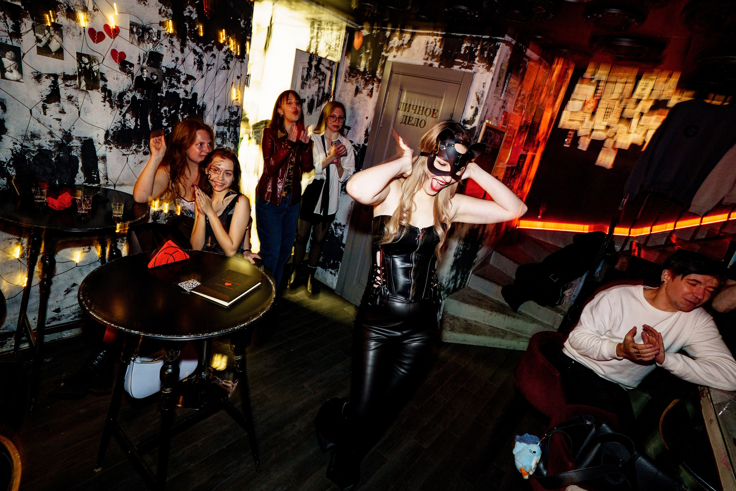 Halloween party. Бар разбитых сердец. Концертный и репортажный фотограф в Санкт-Петербурге Слава Пахомов