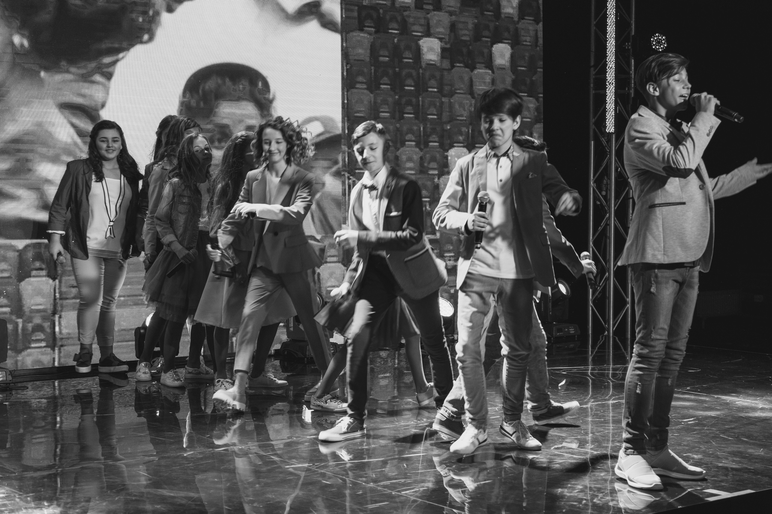 О2ТВ группа СТРАНА. Видеооператор/Фотограф Николай Завьялов