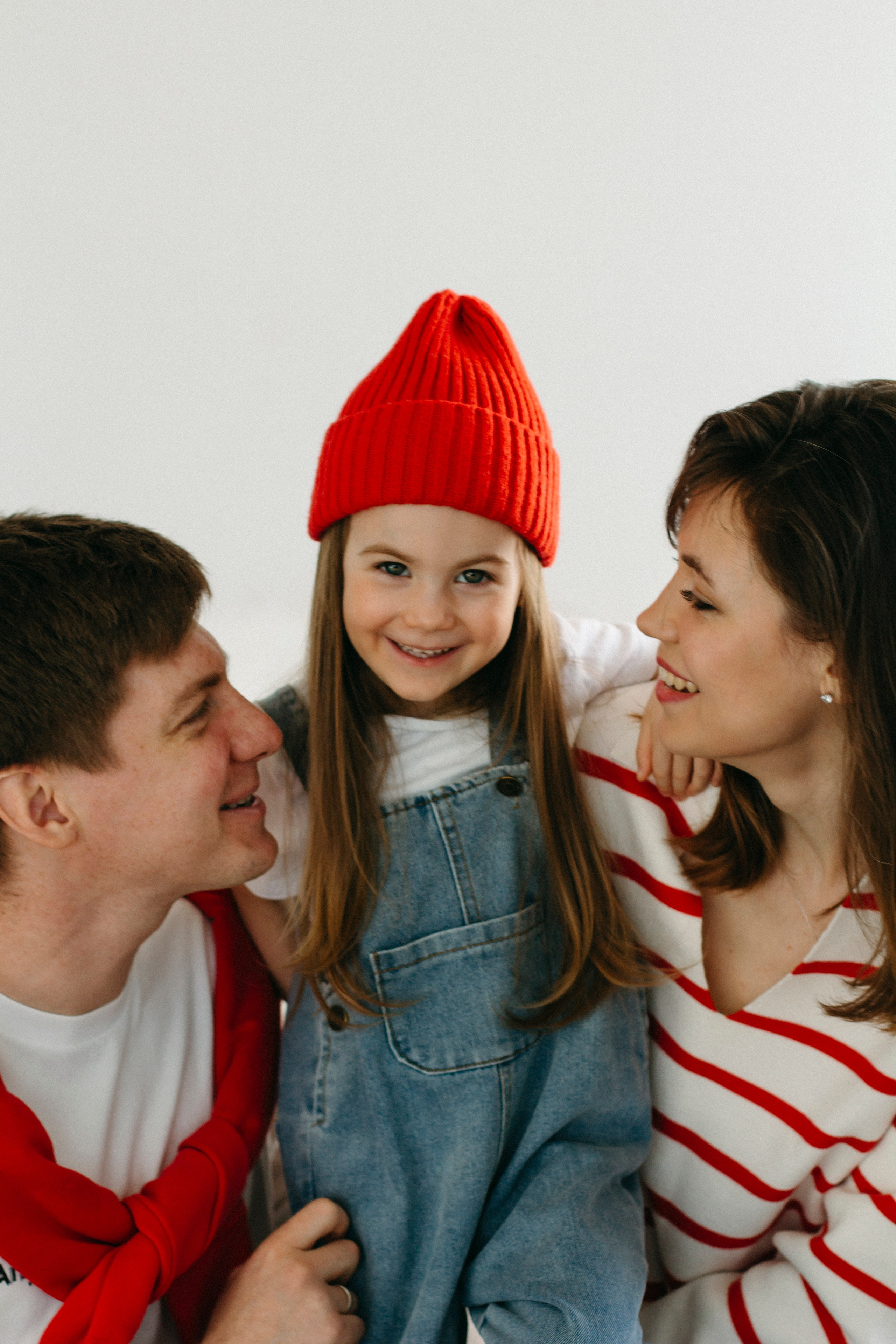 Артур, Ира и Сонечка. Главная