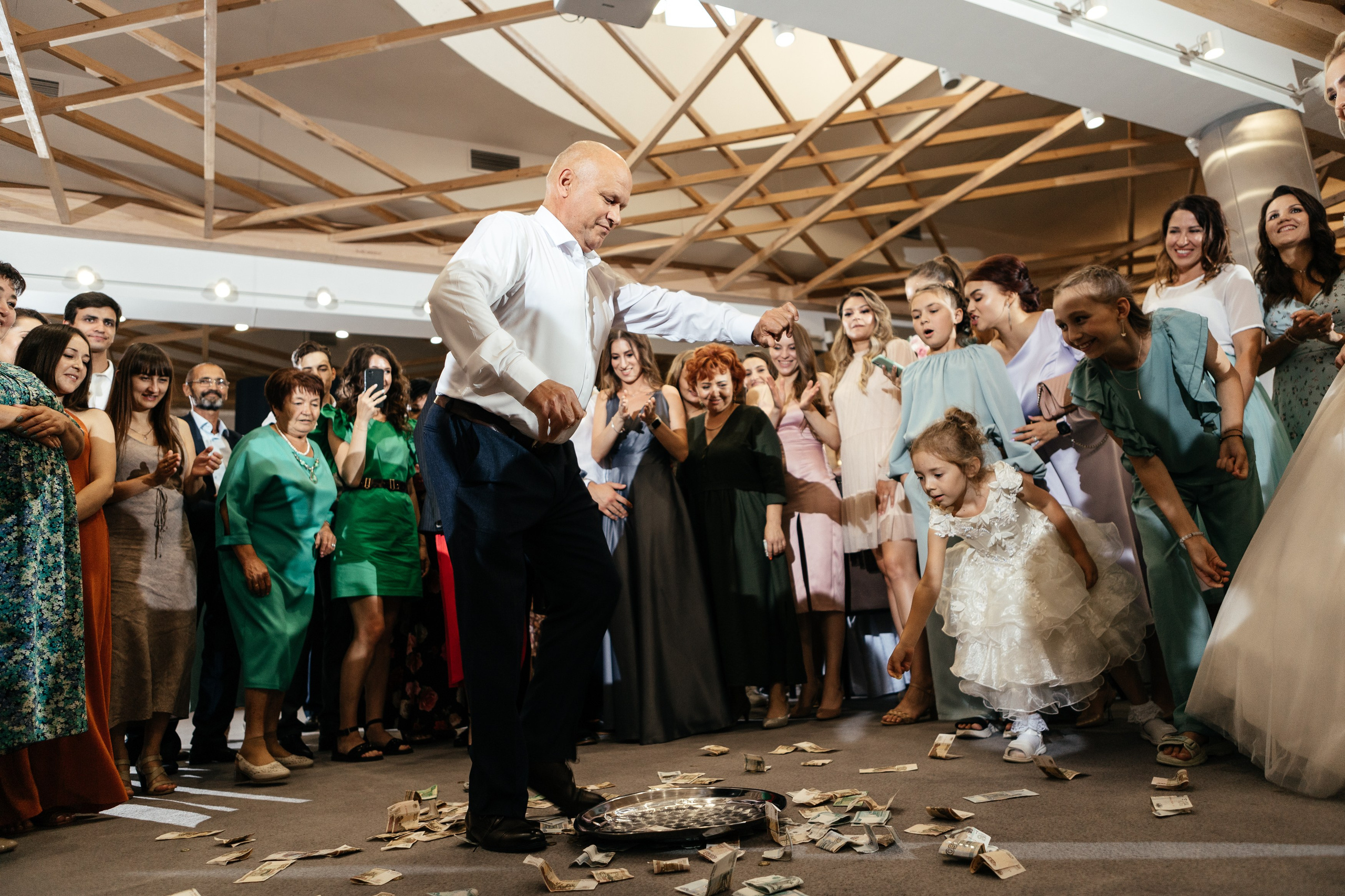 Свадебный фотограф Уфа — Руслан ГабдлисламовЖивые эмоции, красивые кадры, воспоминания на всю жизнь.Работаю по всей Республике Башкортоста. Свадебный фотограф Уфа Руслан Габдлисламов