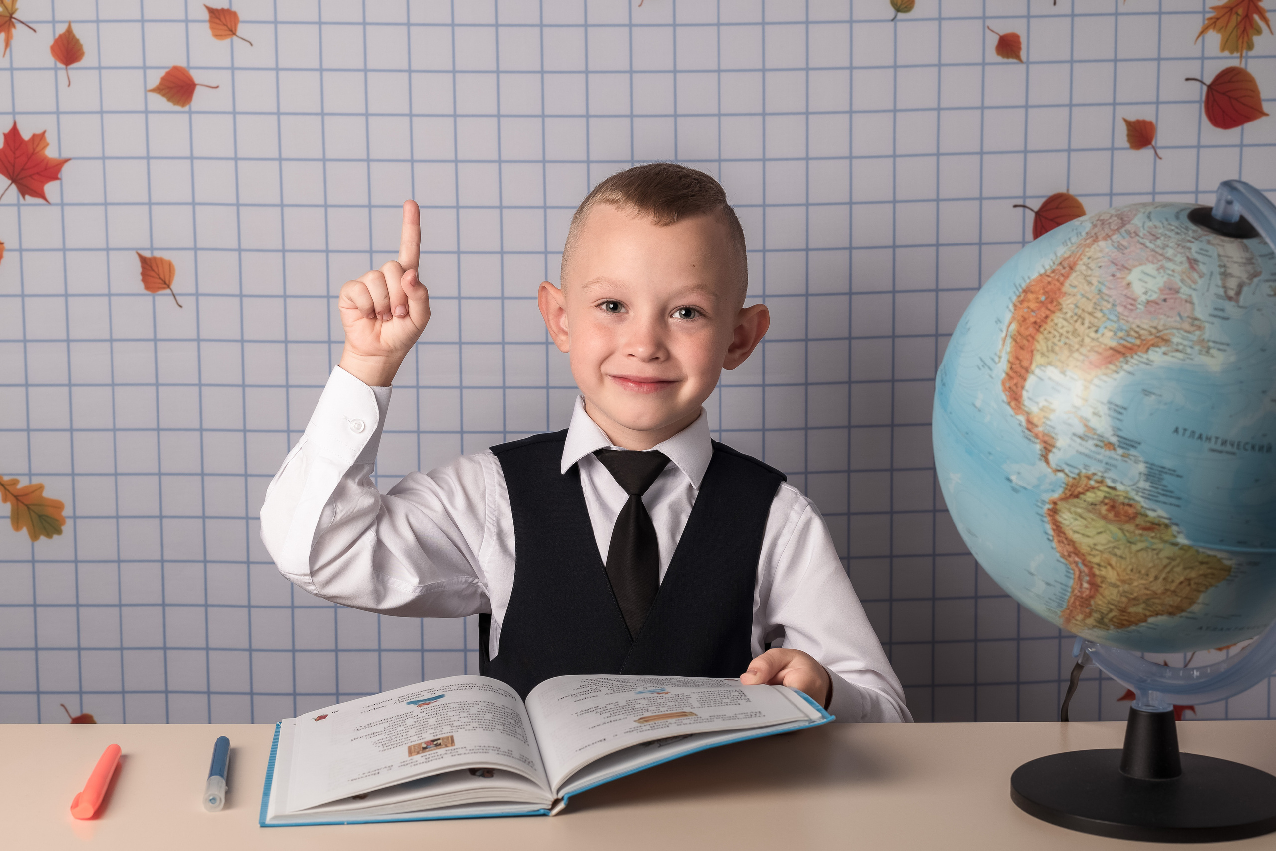 Школьные. Меня зовут Михайлов Сергей, занимаюсь фото и видео г. Чебоксарах