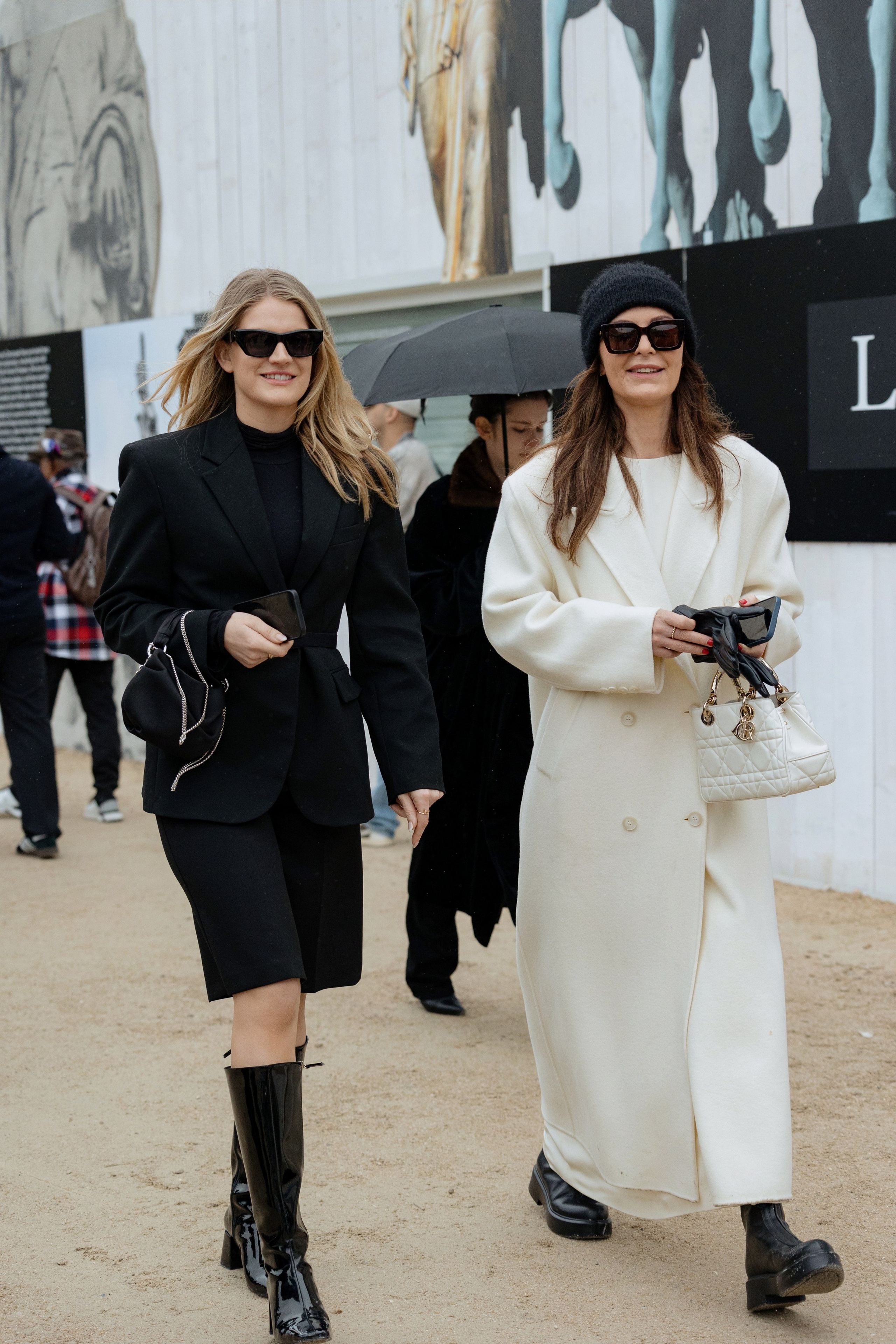 OFF WHITE PFW WOMENSWEAR FALL-WINTER 24/25. Photographer in Milan Ivan Goncharov