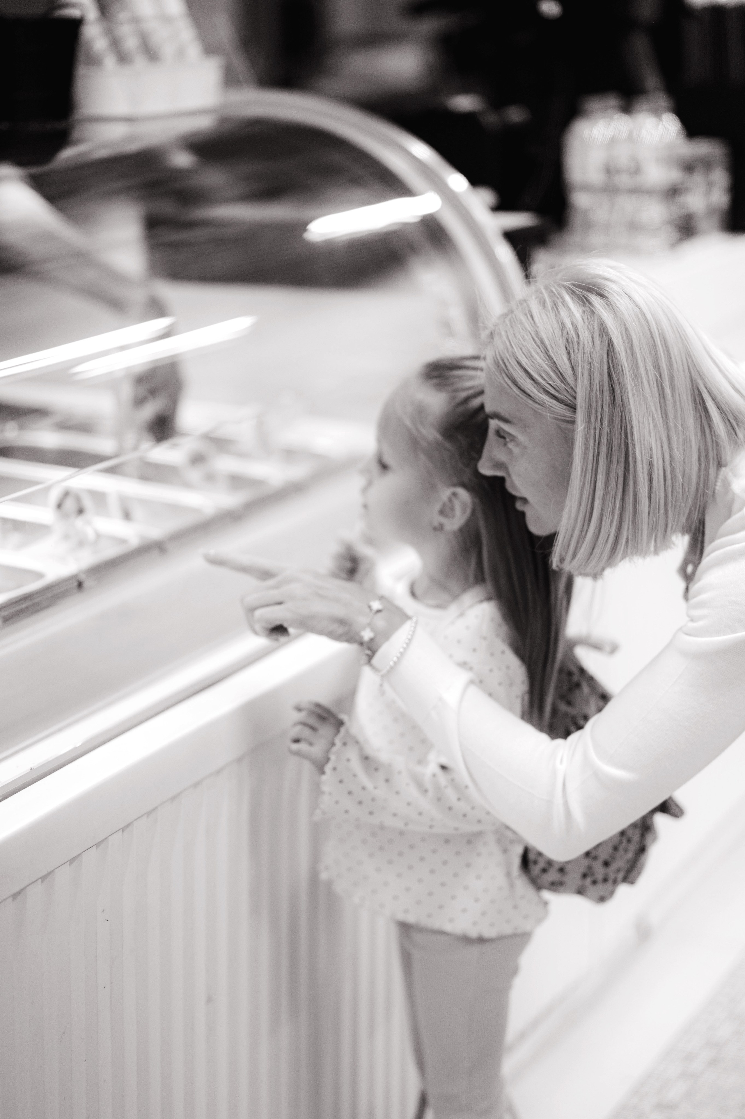 ЧБ прогулка. Детский и семейный фотограф