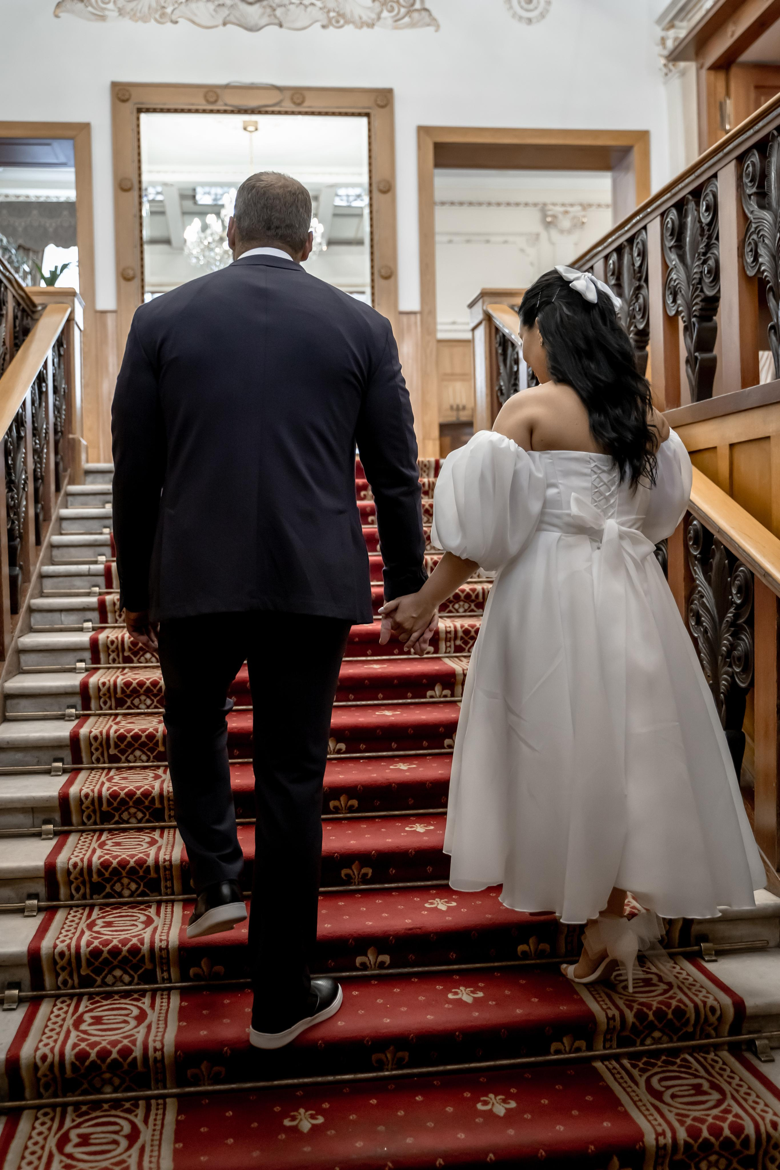 Свадебная фотосессия в Грибоедовском ЗАГСе