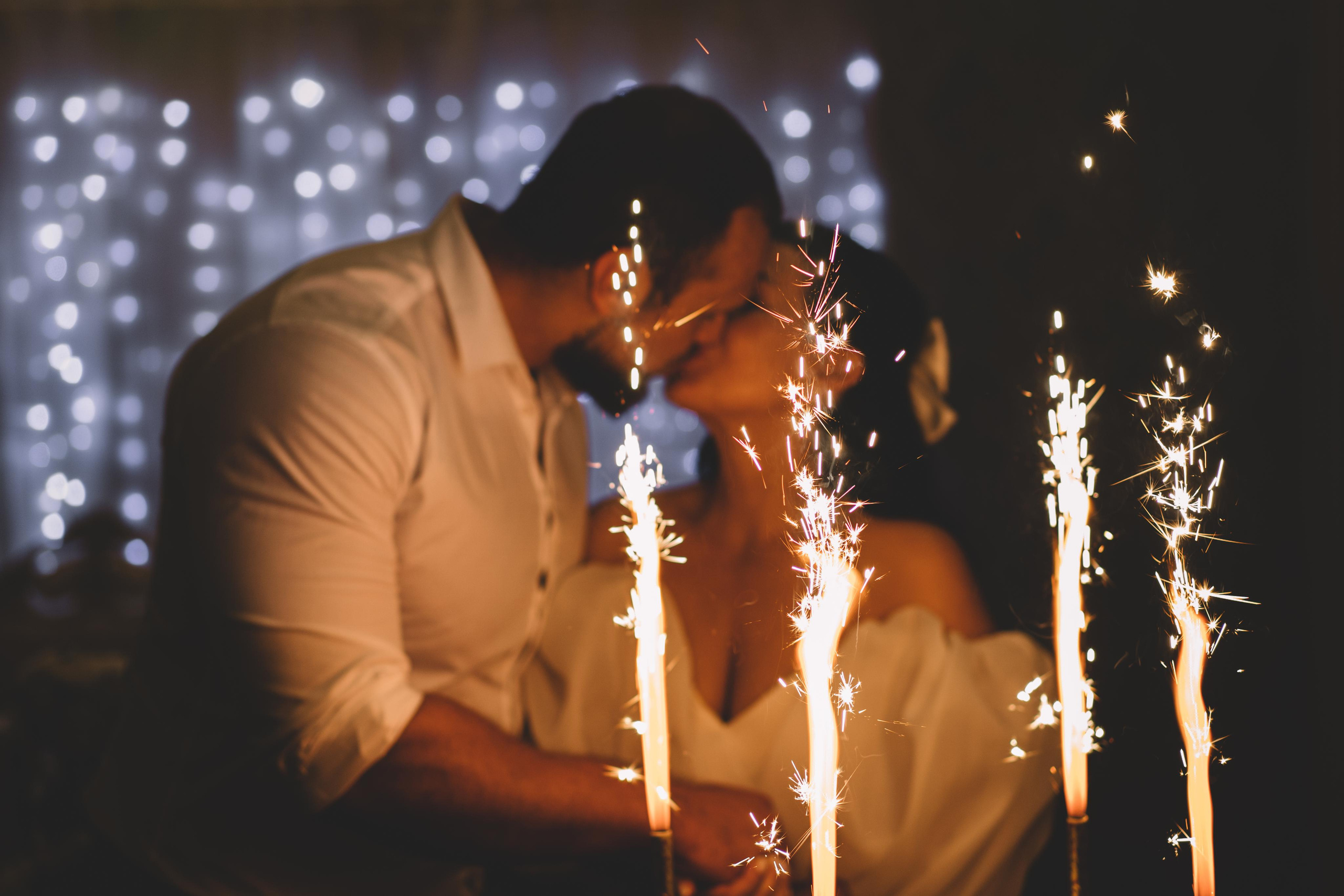 Свадебная фотосессия банкета в ресторане