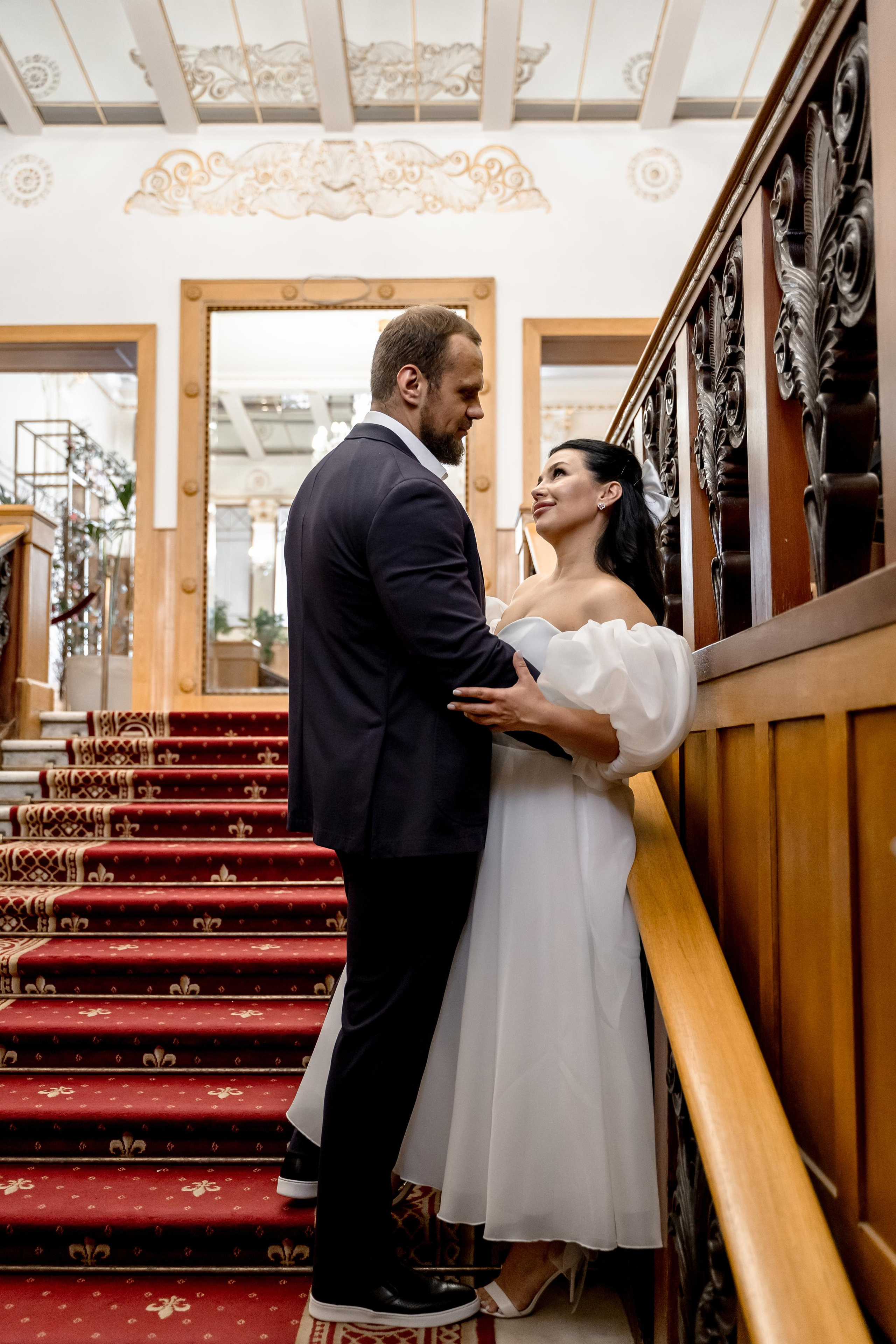 Свадебная фотосессия в Грибоедовском ЗАГСе