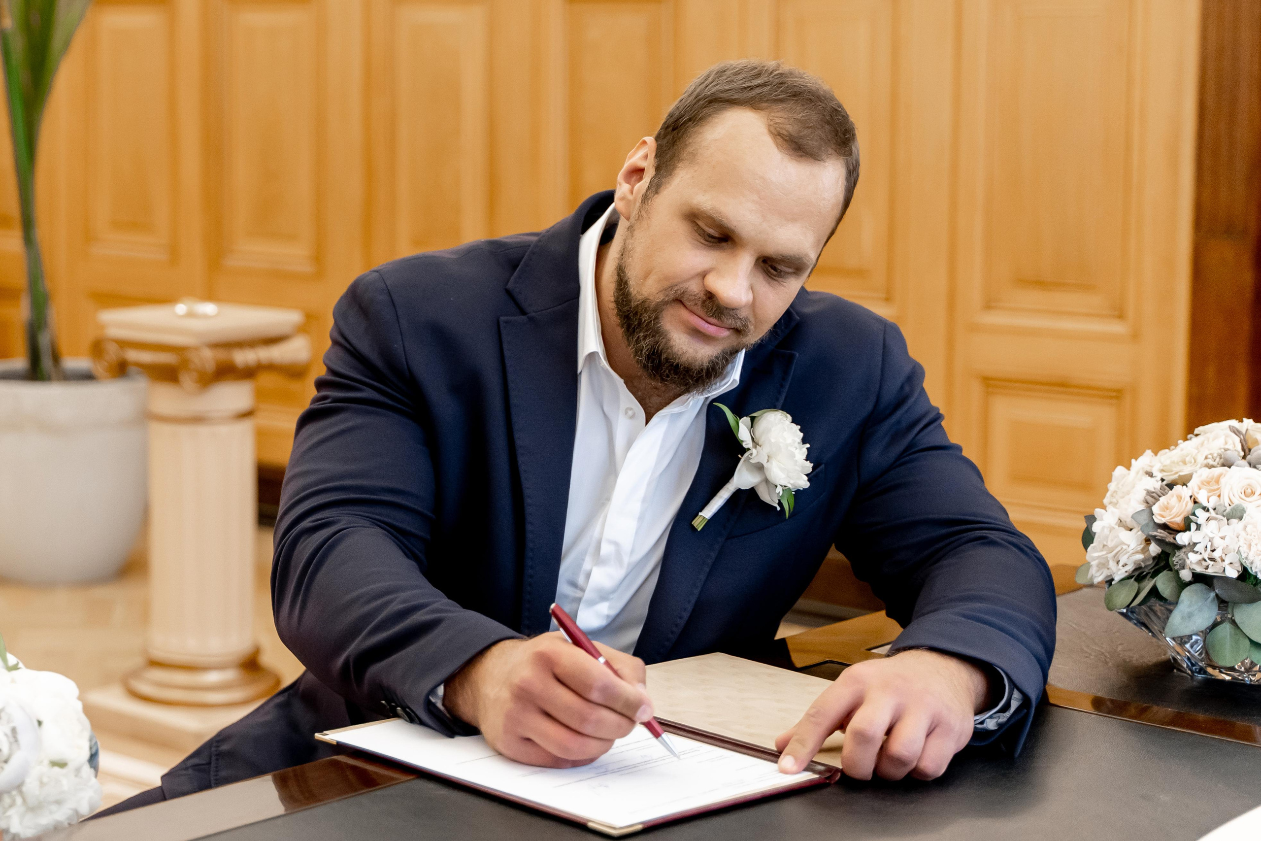 Свадебная фотосессия в Грибоедовском ЗАГСе