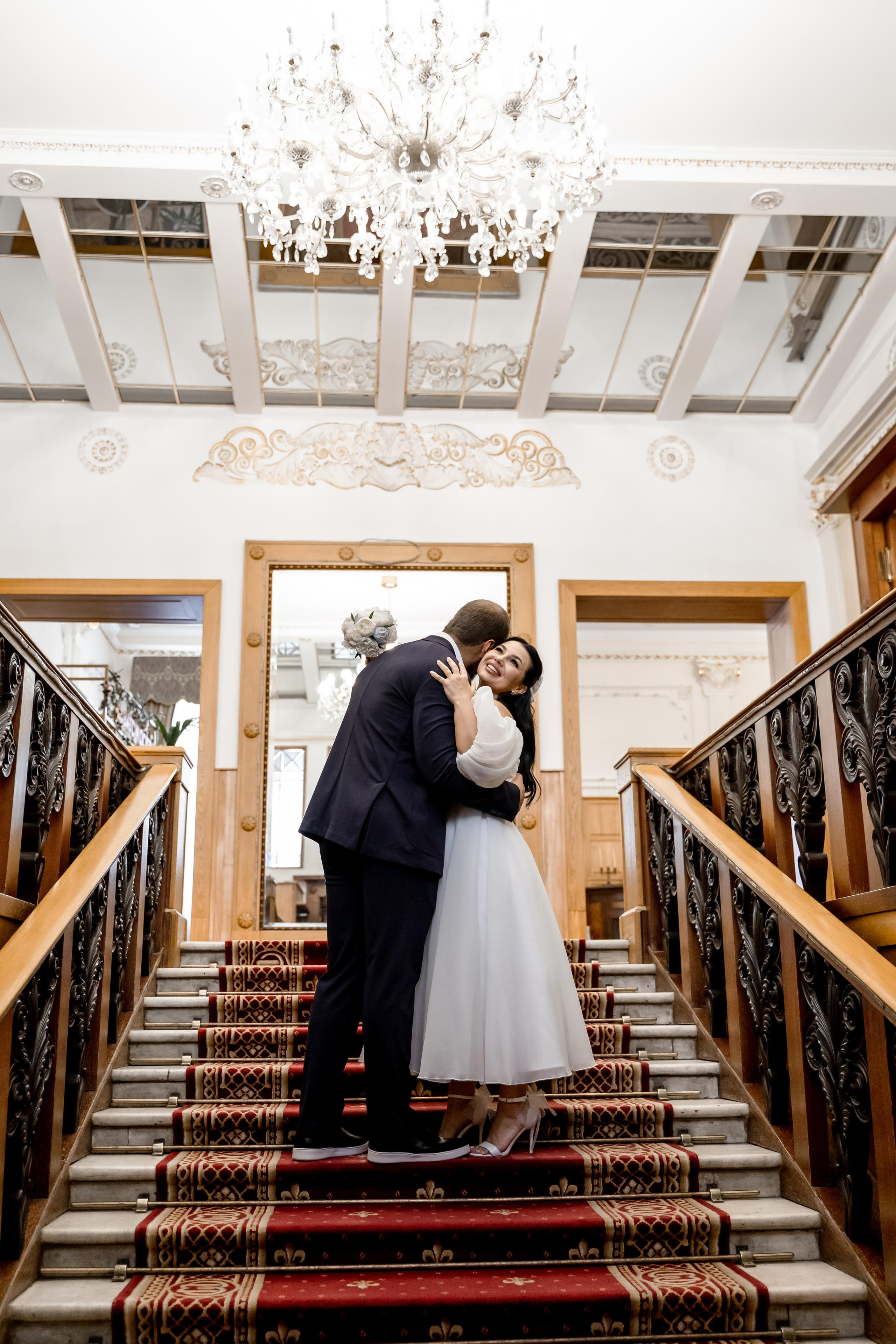 Свадебная фотосессия в Грибоедовском ЗАГСе