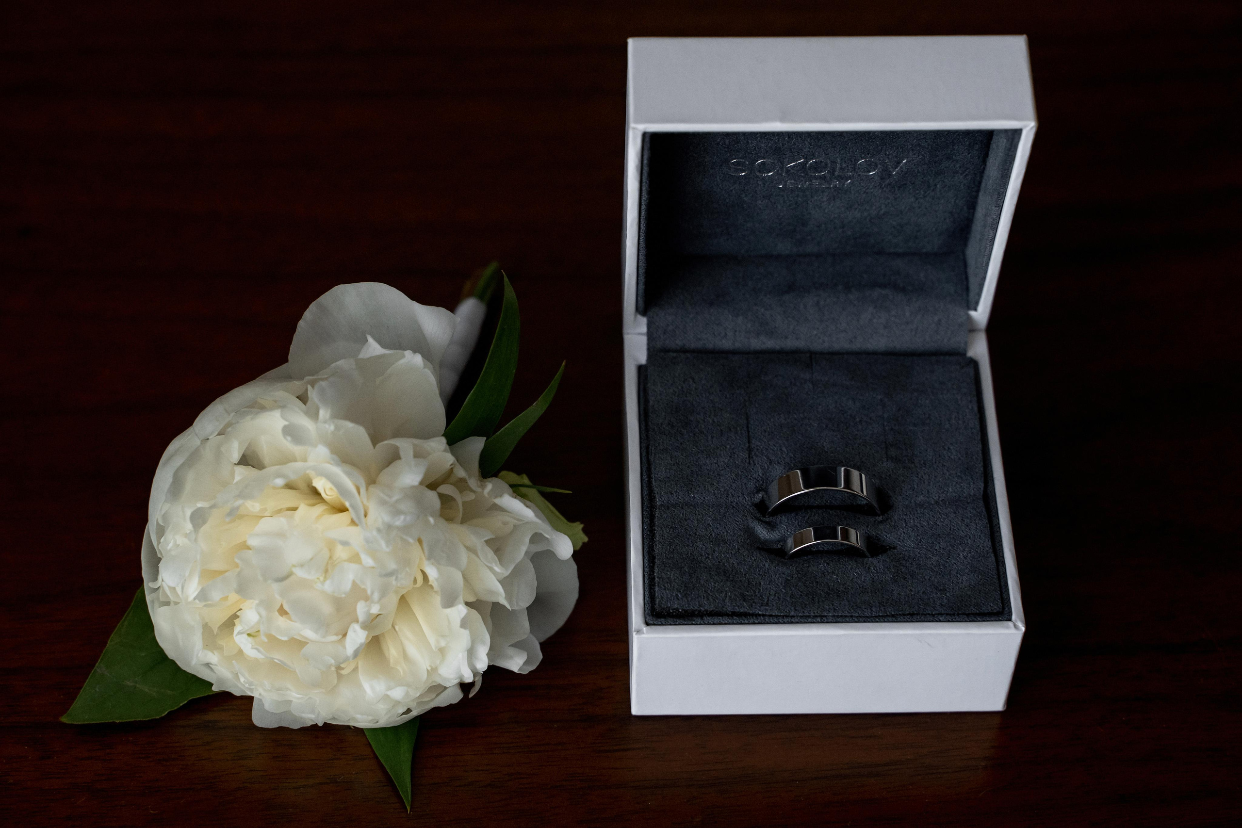 Свадебная фотосессия сборов жениха и невесты в номере отеля. Индивидуальный и семейный фотограф в Москве и городе Видное. Свадебный фотограф в Москве. Свадебный фотограф в Московской области. Свадебная фотосессия 2023. Заказать свадебную фотосессию. Фотограф недорого. Красивые свадебные фотографии. Душевный фотограф. Фотограф Видное. Фотограф Домодедово. Фотограф Бутово. Фотограф Москва. Фотограф Царицыно. Свадебная фотосессия в Царицыно. Семейная фотосессия. Контент-фотосессия в Москве. Контент-фотограф. Визуал для эксперта. 