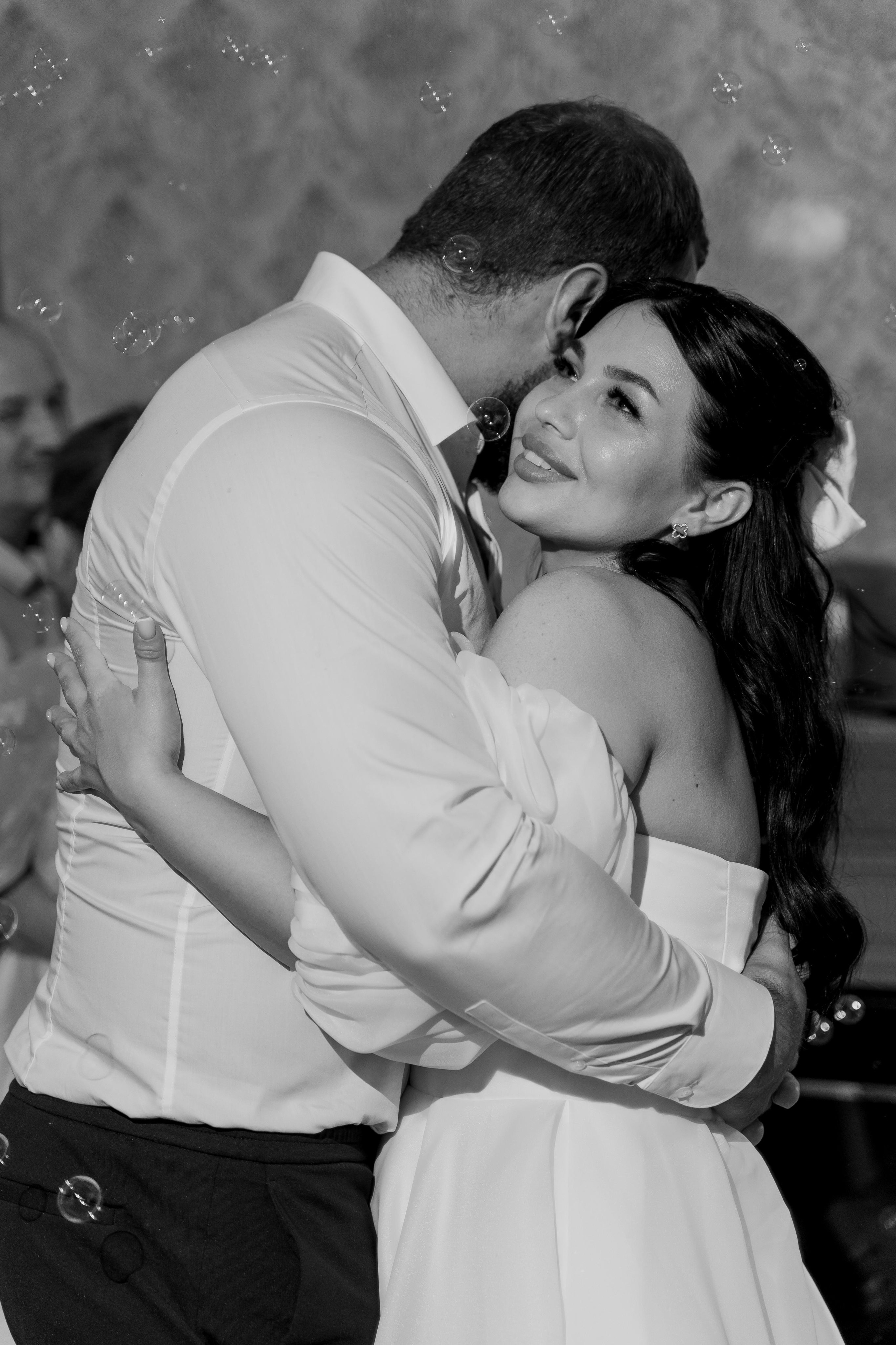 Свадебная фотосессия банкета в ресторане