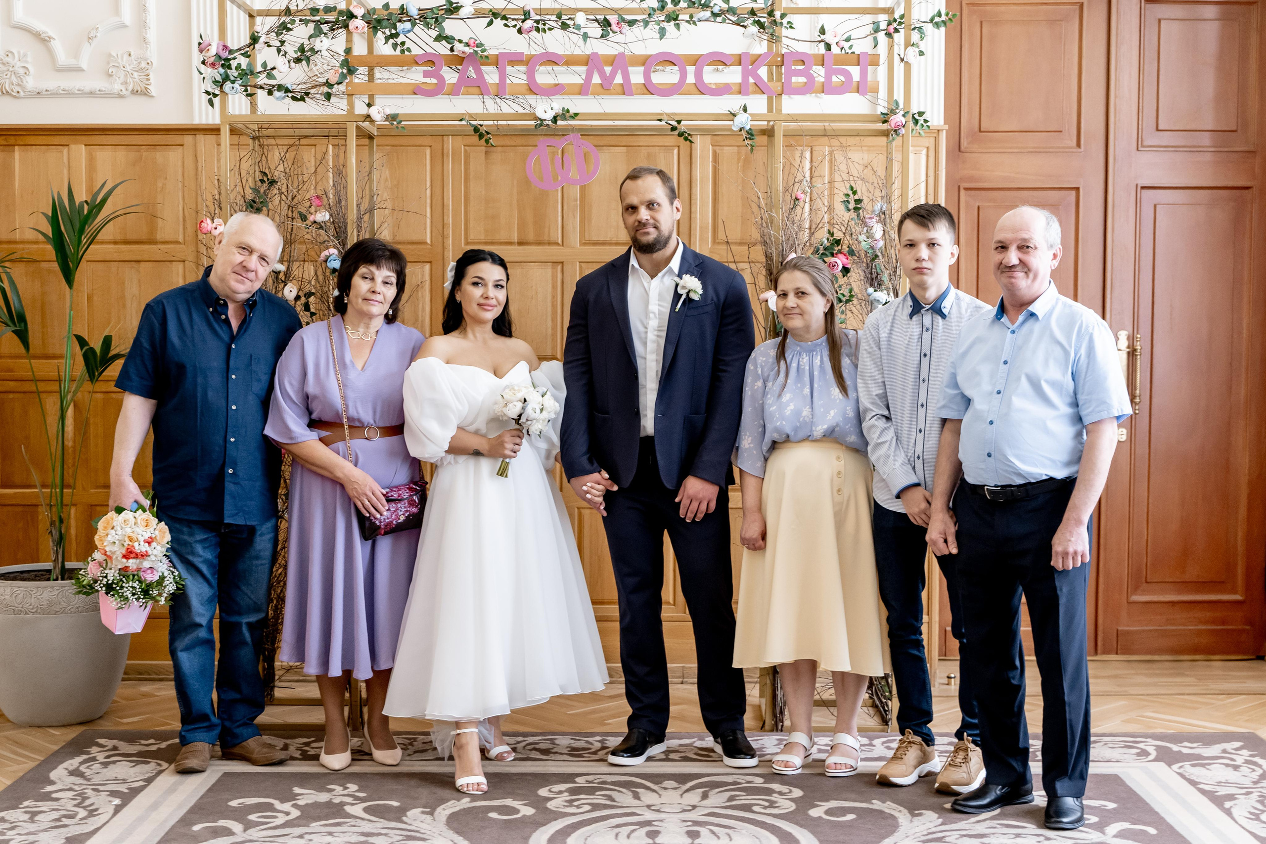 Свадебная фотосессия в Грибоедовском ЗАГСе.Индивидуальный и семейный фотограф в Москве и городе Видное. Свадебный фотограф в Москве. Свадебный фотограф в Московской области. Свадебная фотосессия 2023. Заказать свадебную фотосессию. Фотограф недорого. Красивые свадебные фотографии. Душевный фотограф. Фотограф Видное. Фотограф Домодедово. Фотограф Бутово. Фотограф Москва. Фотограф Царицыно. Свадебная фотосессия в Царицыно. Семейная фотосессия. Контент-фотосессия в Москве. Контент-фотограф. Визуал для эксперта.   