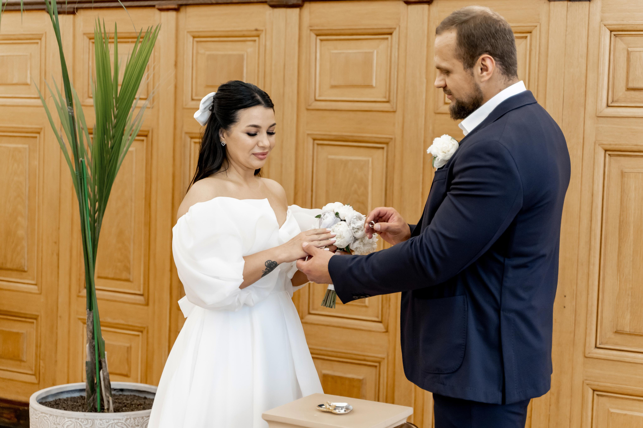 Свадебная фотосессия в Грибоедовском ЗАГСе