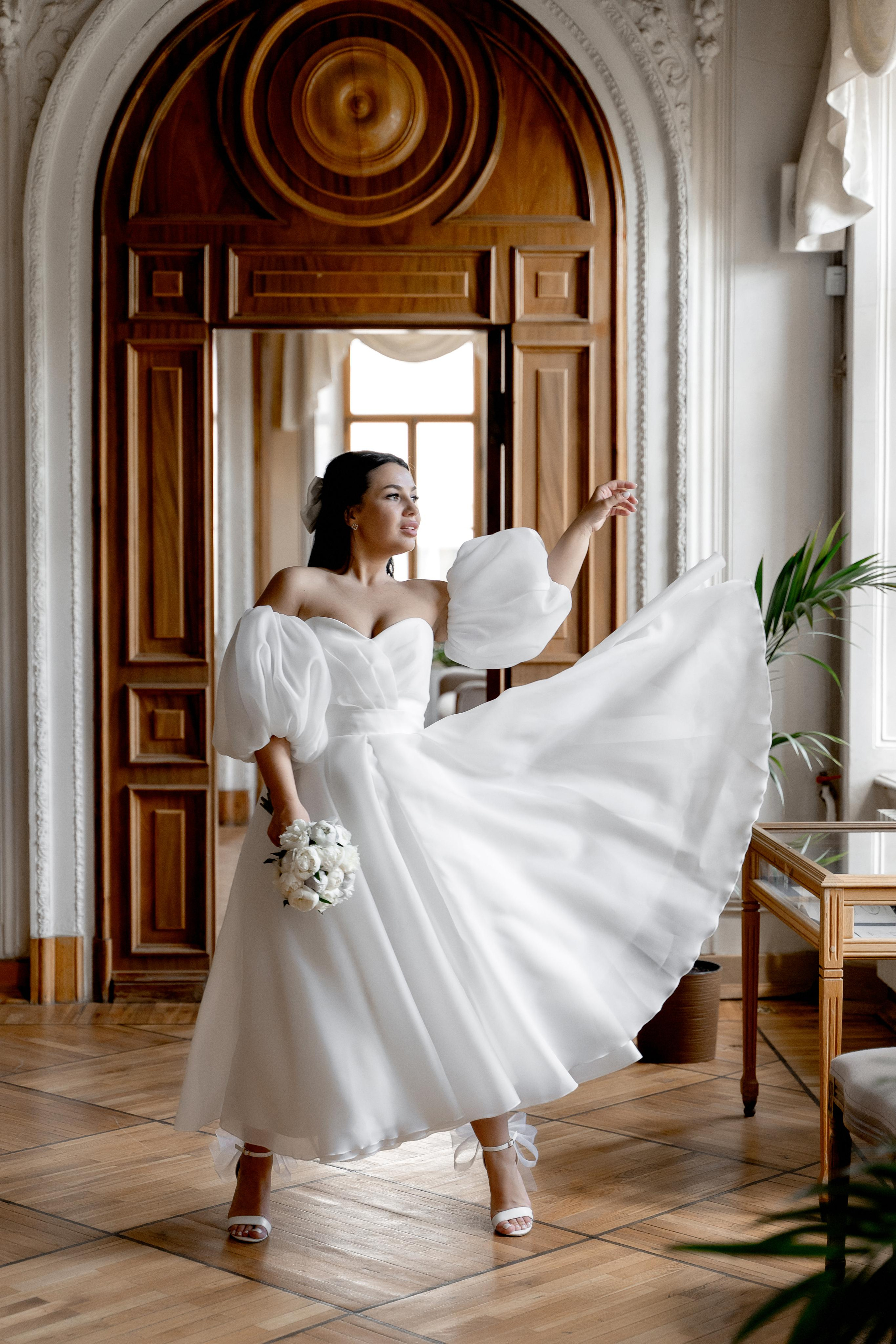 Свадебная фотосессия в библиотеке Пушкина