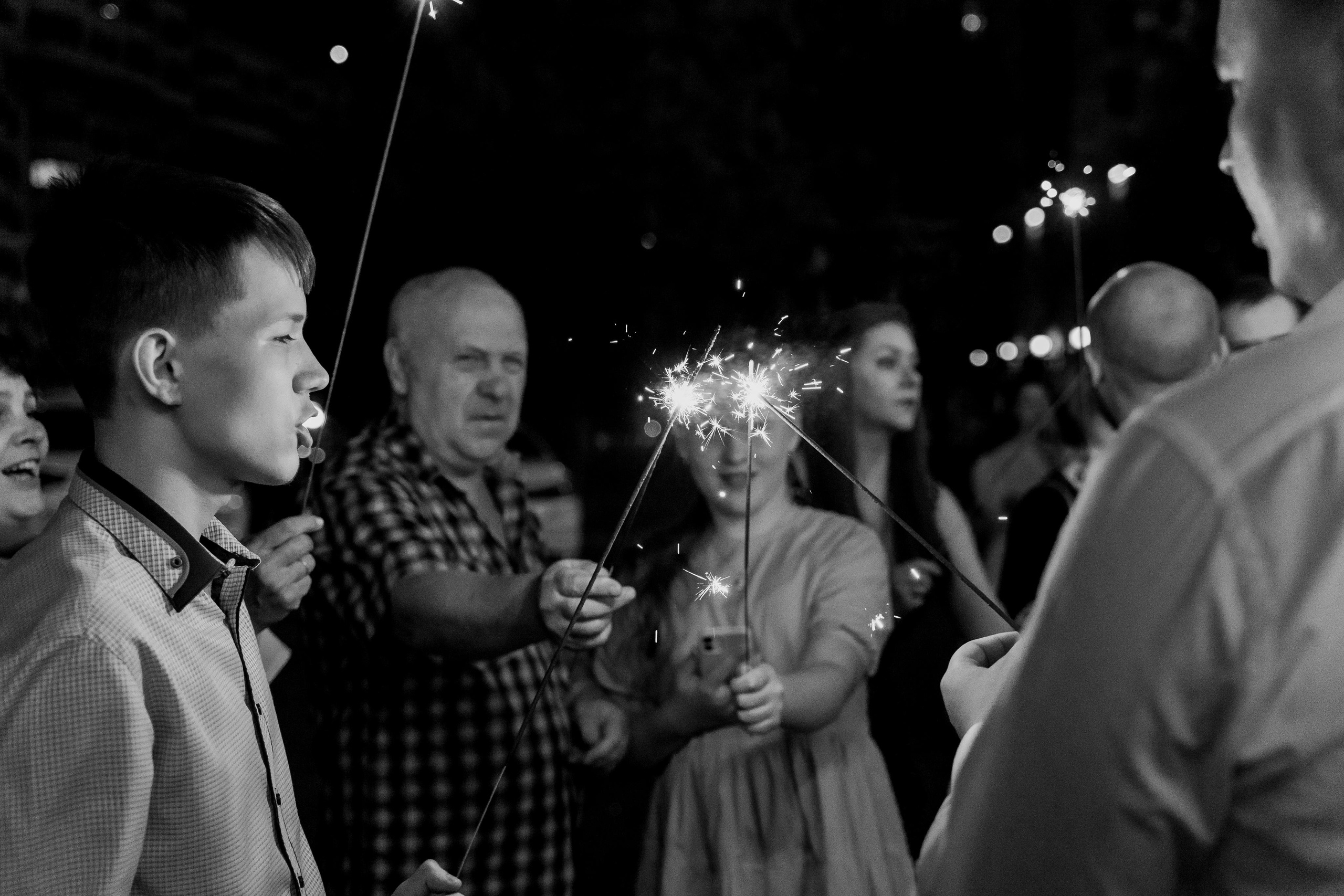 Свадебная фотосессия. Бенгальские огни