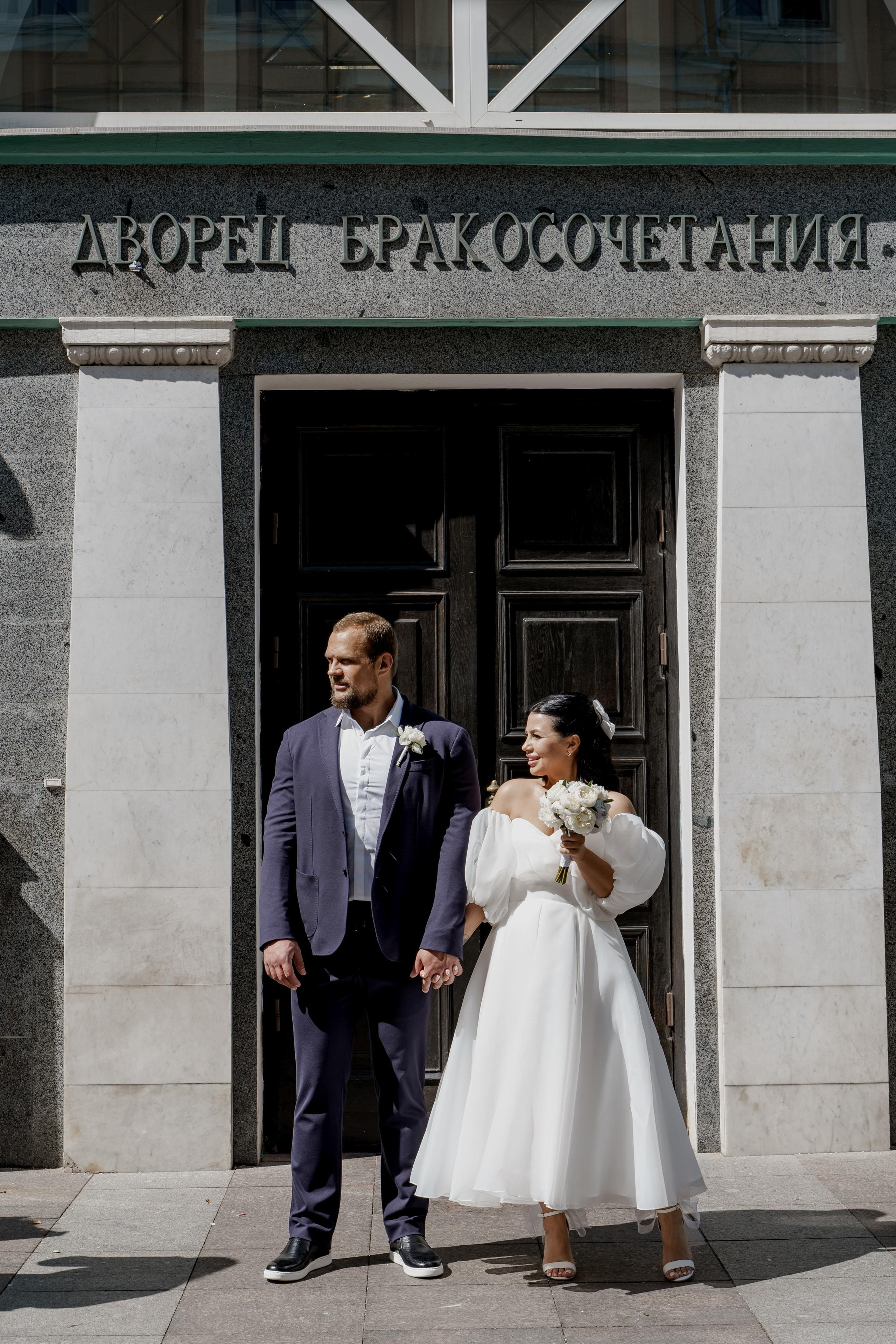 Свадебная фотосессия в Грибоедовском ЗАГСе