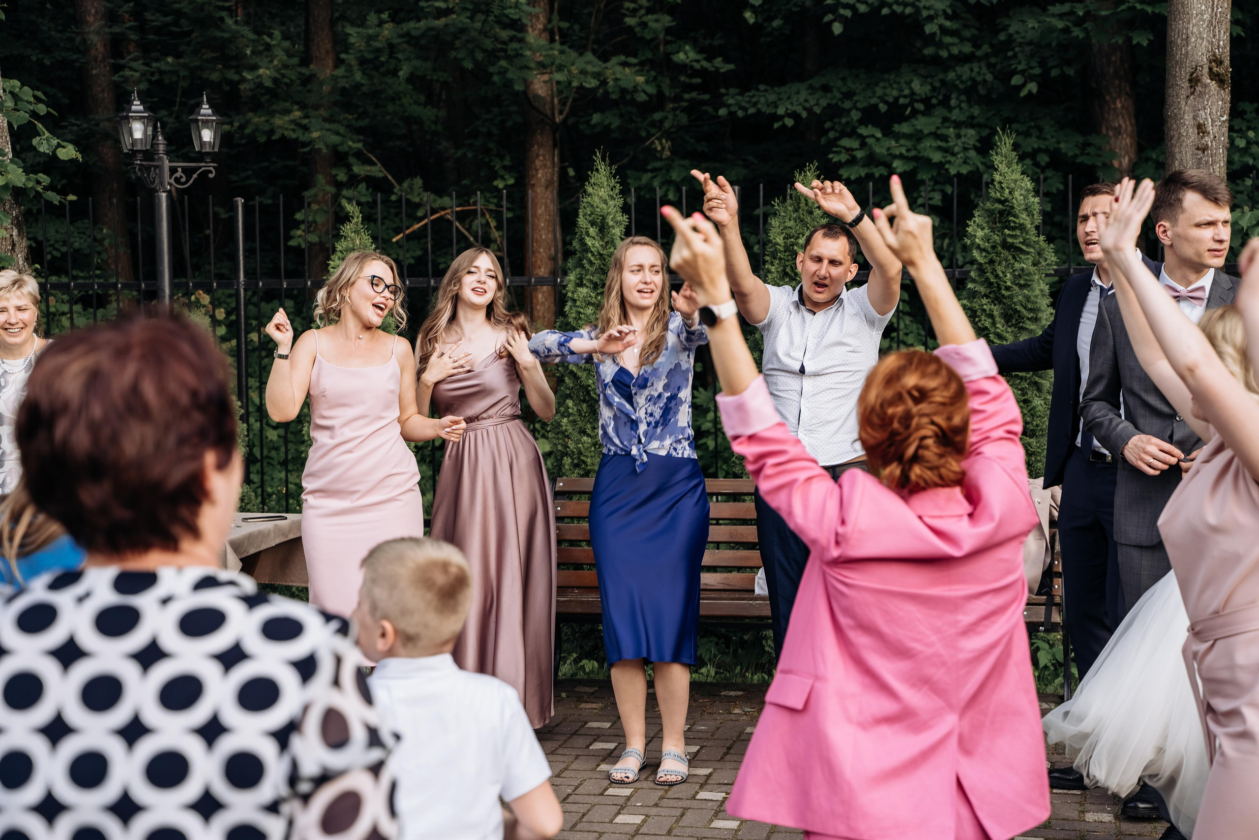 Свадебная фотосессия летом в Москве и Московской области