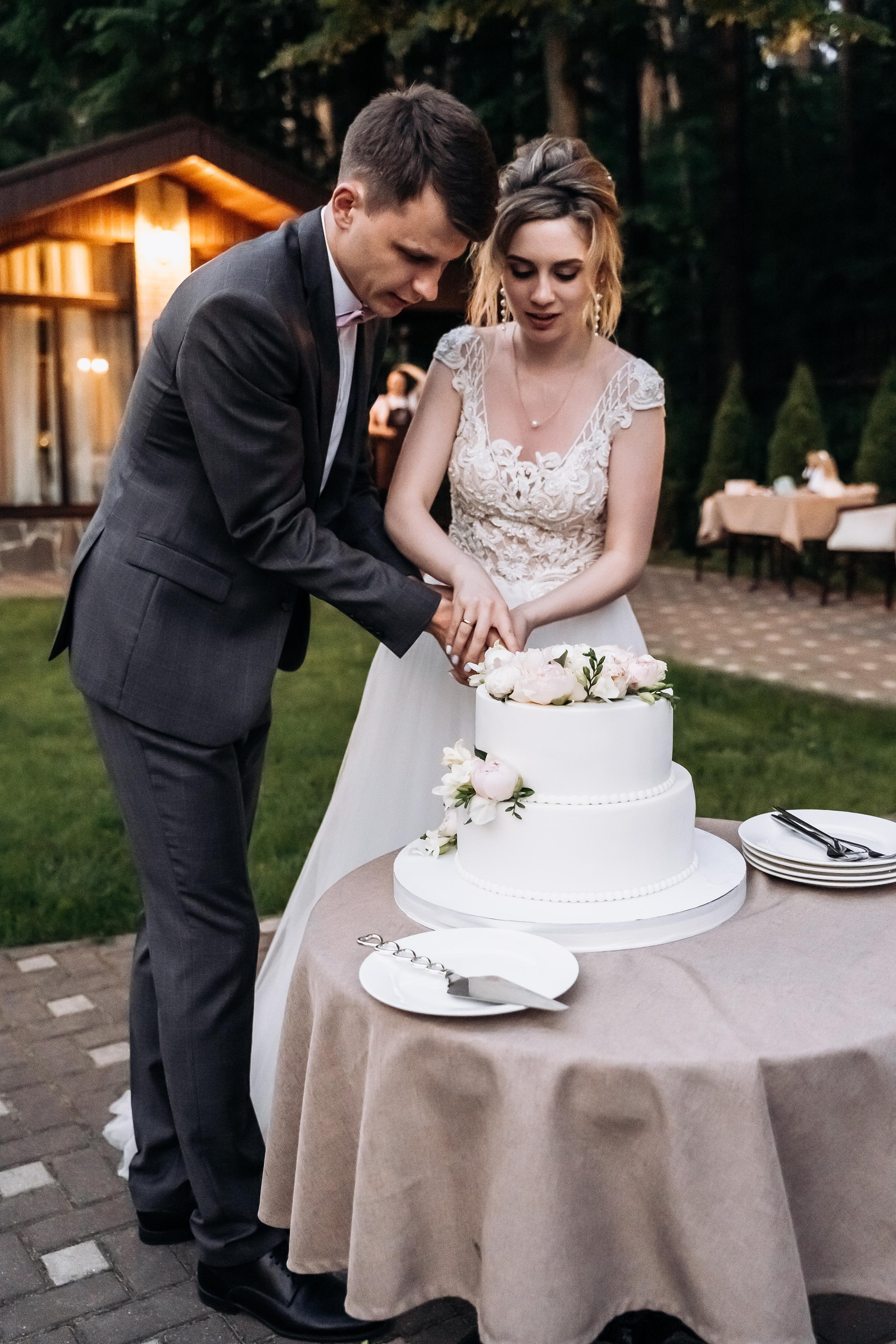 Свадебная фотосессия летом в Москве и Московской области. Индивидуальный и семейный фотограф в Москве и городе Видное. Свадебный фотограф в Москве. Свадебный фотограф в Московской области. Свадебная фотосессия 2023. Заказать свадебную фотосессию. Фотограф недорого. Красивые свадебные фотографии. Душевный фотограф. Фотограф Видное. Фотограф Домодедово. Фотограф Бутово. Фотограф Москва. Фотограф Царицыно. Свадебная фотосессия в Царицыно. Семейная фотосессия. Контент-фотосессия в Москве. Контент-фотограф. Визуал для эксперта. 