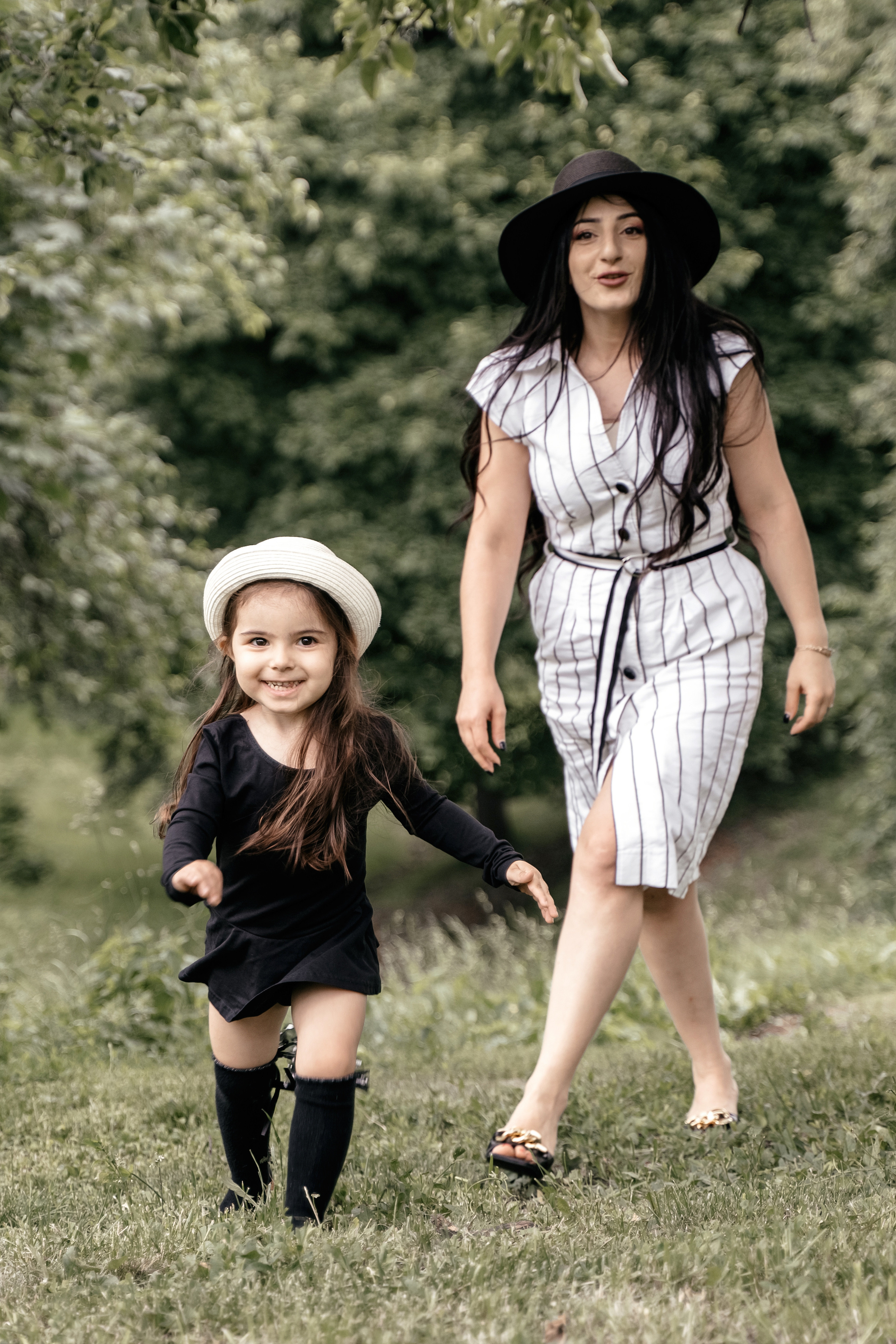 Домашняя семейная фотосессия в Москве, Домодедово, Видное, Бутово, Щербинка. Семейный фотограф Москва и Московская область. Семейная фотосессия на природе. Фотосессия детского праздника. Фотосессия юбилея. Фотосессия в день рождения. Фотограф на годик ребенку. Детский фотограф. Фоторепортаж семейного праздника. Детский фотограф Москва.