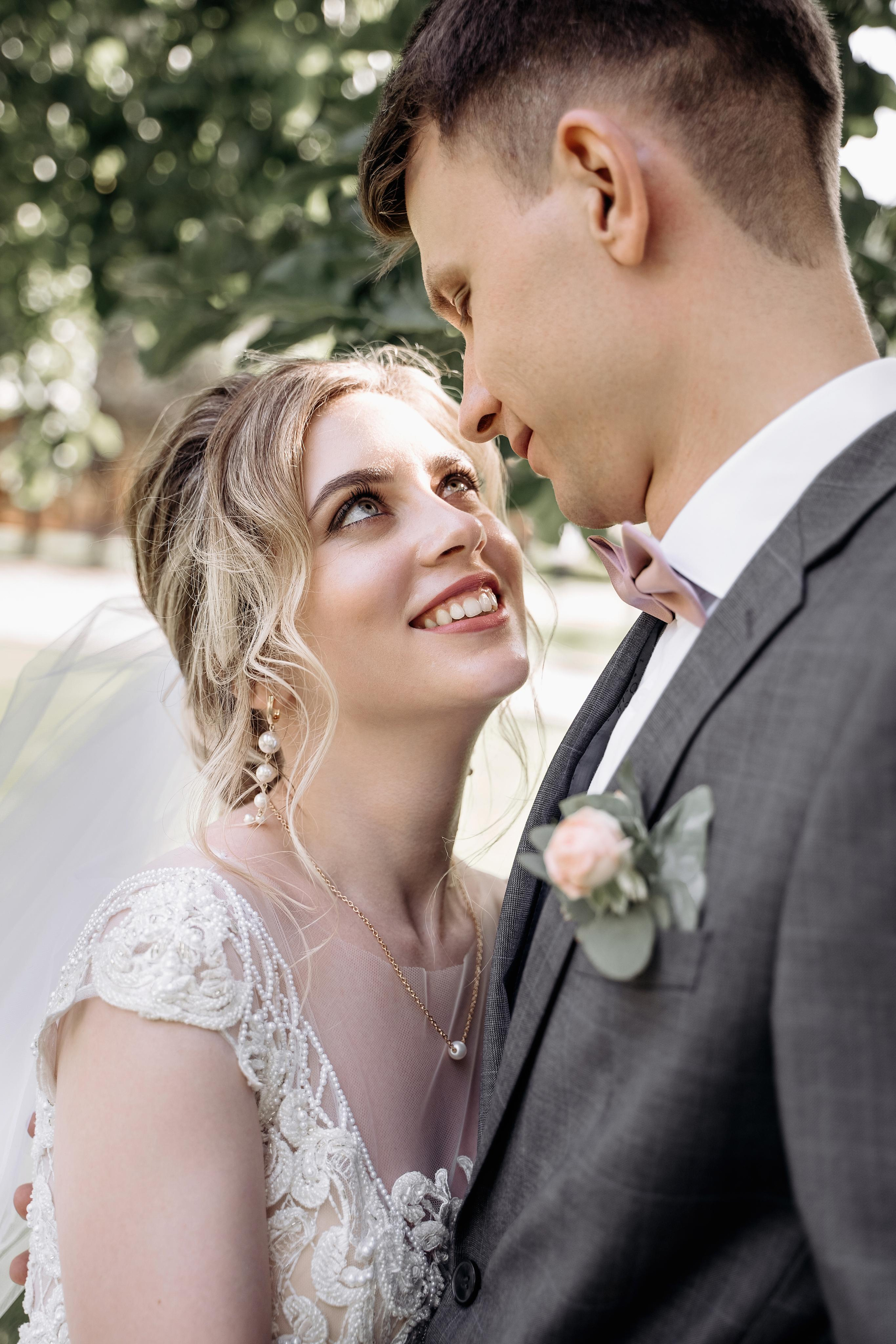 Свадебная фотосессия летом в Москве и Московской области