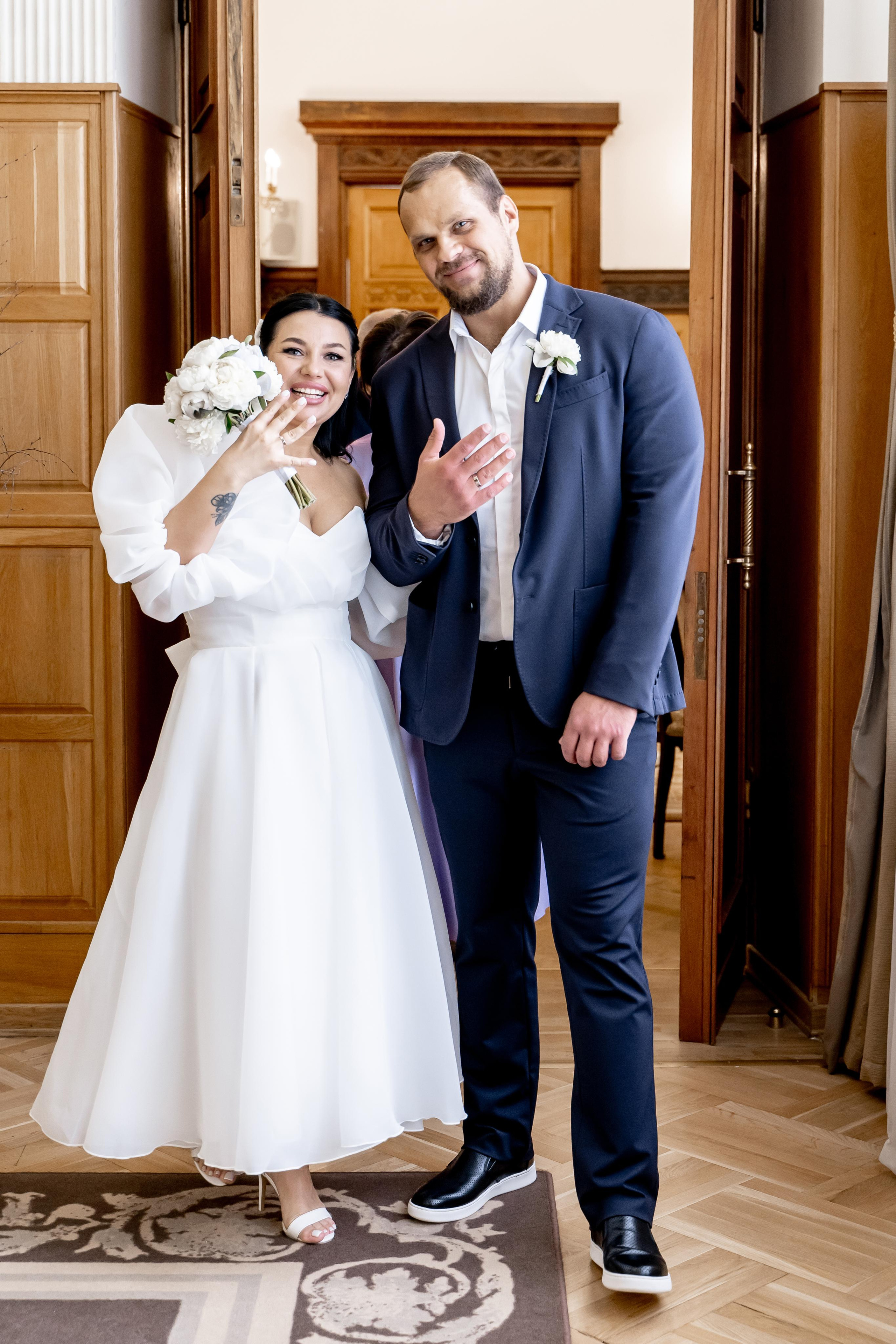 Свадебная фотосессия в Грибоедовском ЗАГСе