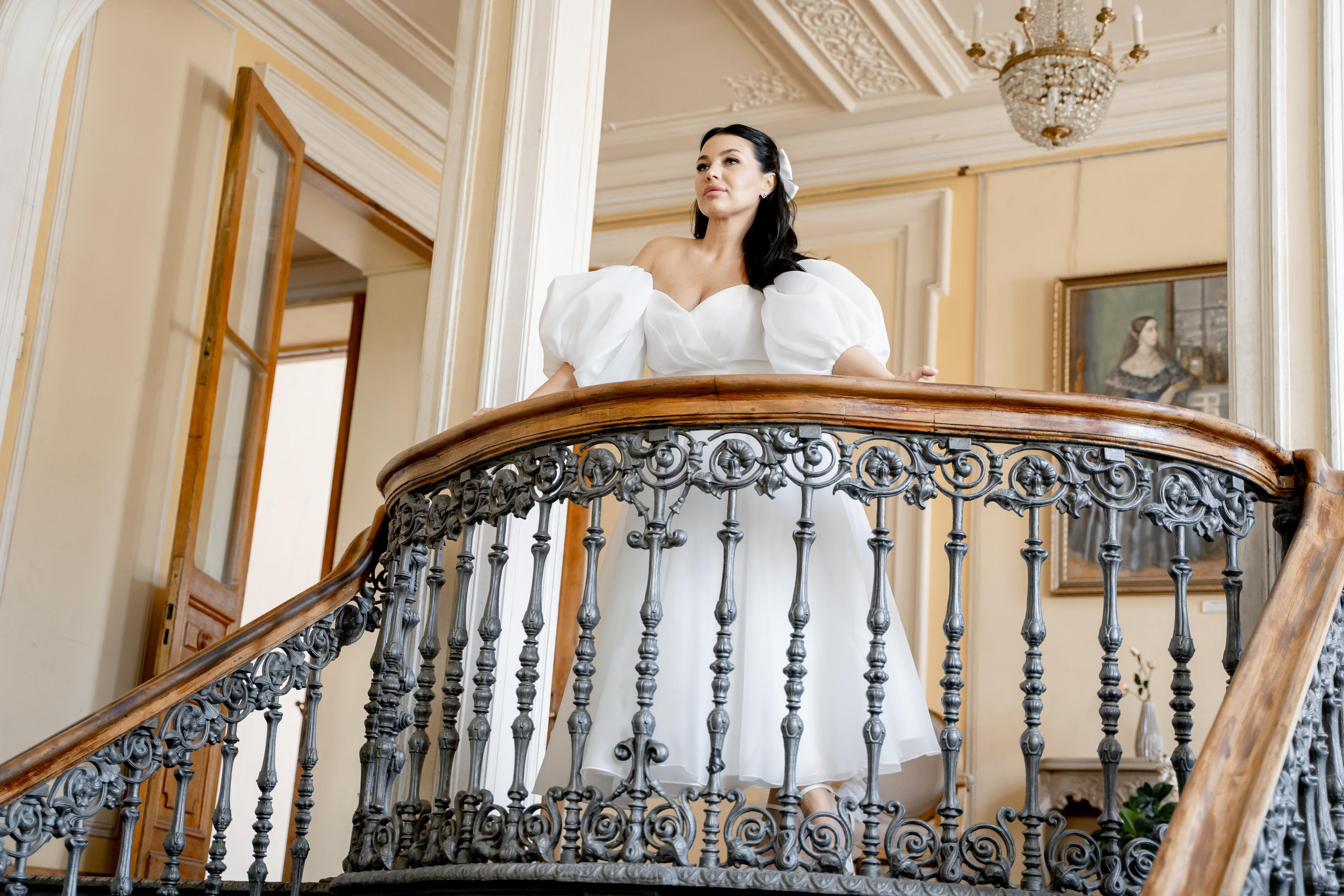 Свадебная фотосессия в библиотеке Пушкина. Индивидуальный и семейный фотограф в Москве и городе Видное. Свадебный фотограф в Москве. Свадебный фотограф в Московской области. Свадебная фотосессия 2023. Заказать свадебную фотосессию. Фотограф недорого. Красивые свадебные фотографии. Душевный фотограф. Фотограф Видное. Фотограф Домодедово. Фотограф Бутово. Фотограф Москва. Фотограф Царицыно. Свадебная фотосессия в Царицыно. Семейная фотосессия. Контент-фотосессия в Москве. Контент-фотограф. Визуал для эксперта. 