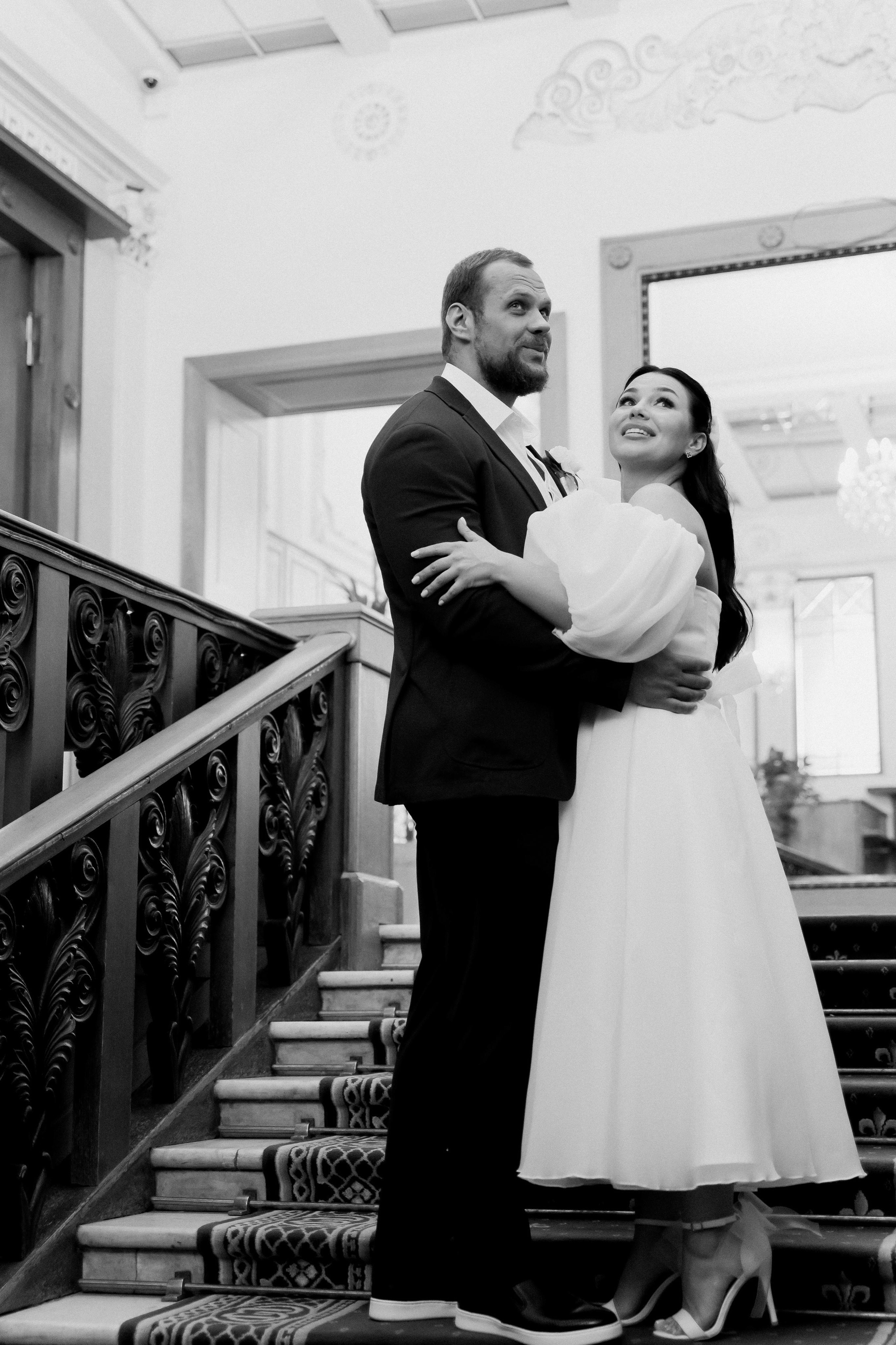 Свадебная фотосессия в Грибоедовском ЗАГСе.Индивидуальный и семейный фотограф в Москве и городе Видное. Свадебный фотограф в Москве. Свадебный фотограф в Московской области. Свадебная фотосессия 2023. Заказать свадебную фотосессию. Фотограф недорого. Красивые свадебные фотографии. Душевный фотограф. Фотограф Видное. Фотограф Домодедово. Фотограф Бутово. Фотограф Москва. Фотограф Царицыно. Свадебная фотосессия в Царицыно. Семейная фотосессия. Контент-фотосессия в Москве. Контент-фотограф. Визуал для эксперта.  