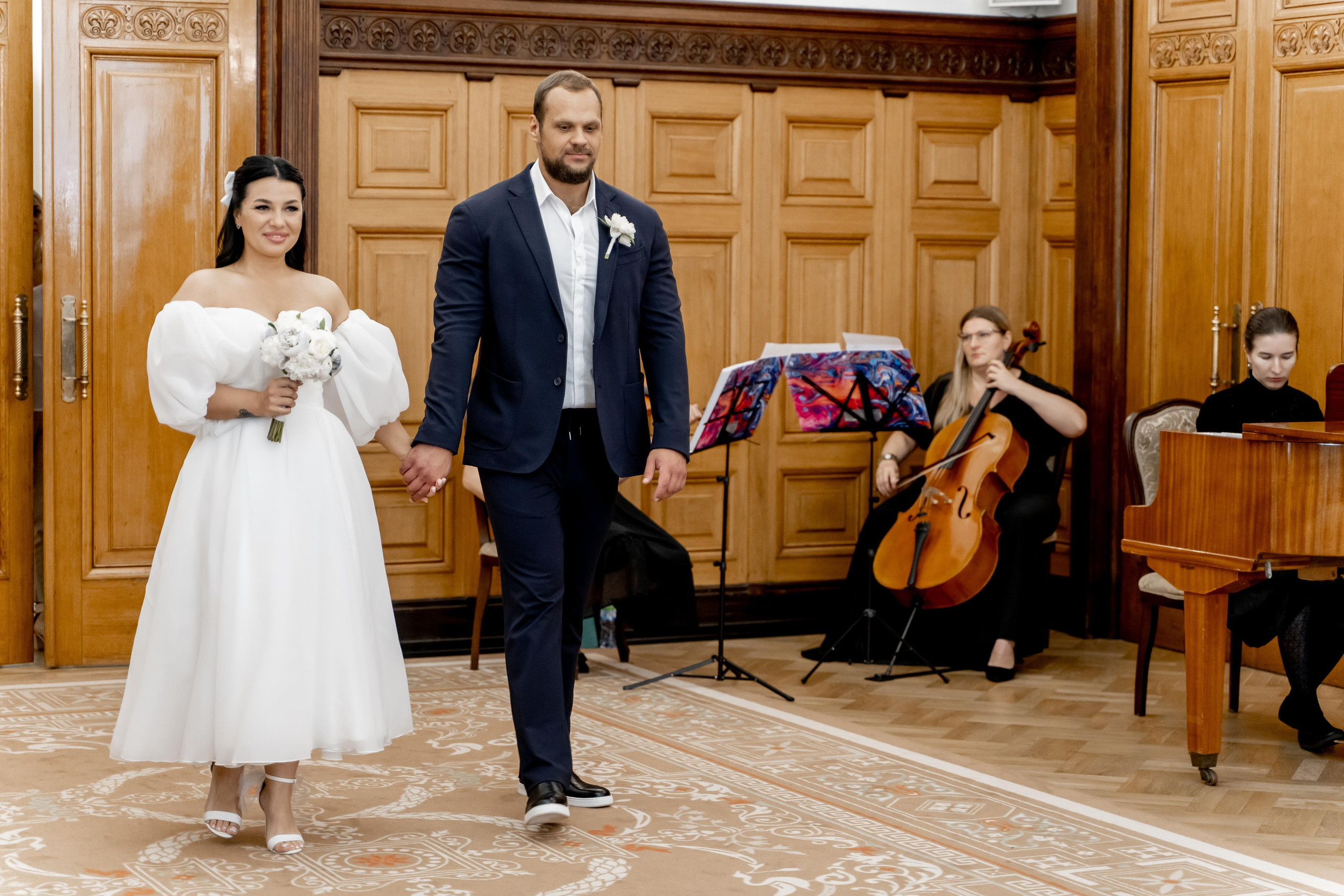 Свадебная фотосессия в Грибоедовском ЗАГСе