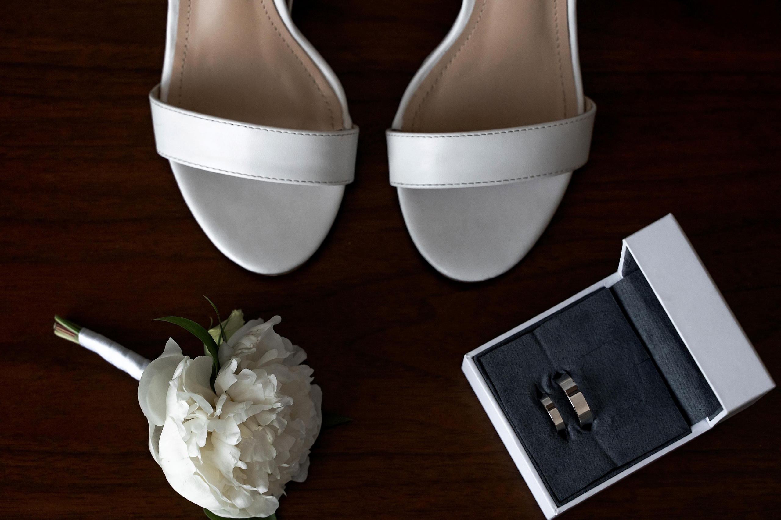 Свадебная фотосессия сборов жениха и невесты в номере отеля. Индивидуальный и семейный фотограф в Москве и городе Видное. Свадебный фотограф в Москве. Свадебный фотограф в Московской области. Свадебная фотосессия 2023. Заказать свадебную фотосессию. Фотограф недорого. Красивые свадебные фотографии. Душевный фотограф. Фотограф Видное. Фотограф Домодедово. Фотограф Бутово. Фотограф Москва. Фотограф Царицыно. Свадебная фотосессия в Царицыно. Семейная фотосессия. Контент-фотосессия в Москве. Контент-фотограф. Визуал для эксперта. 